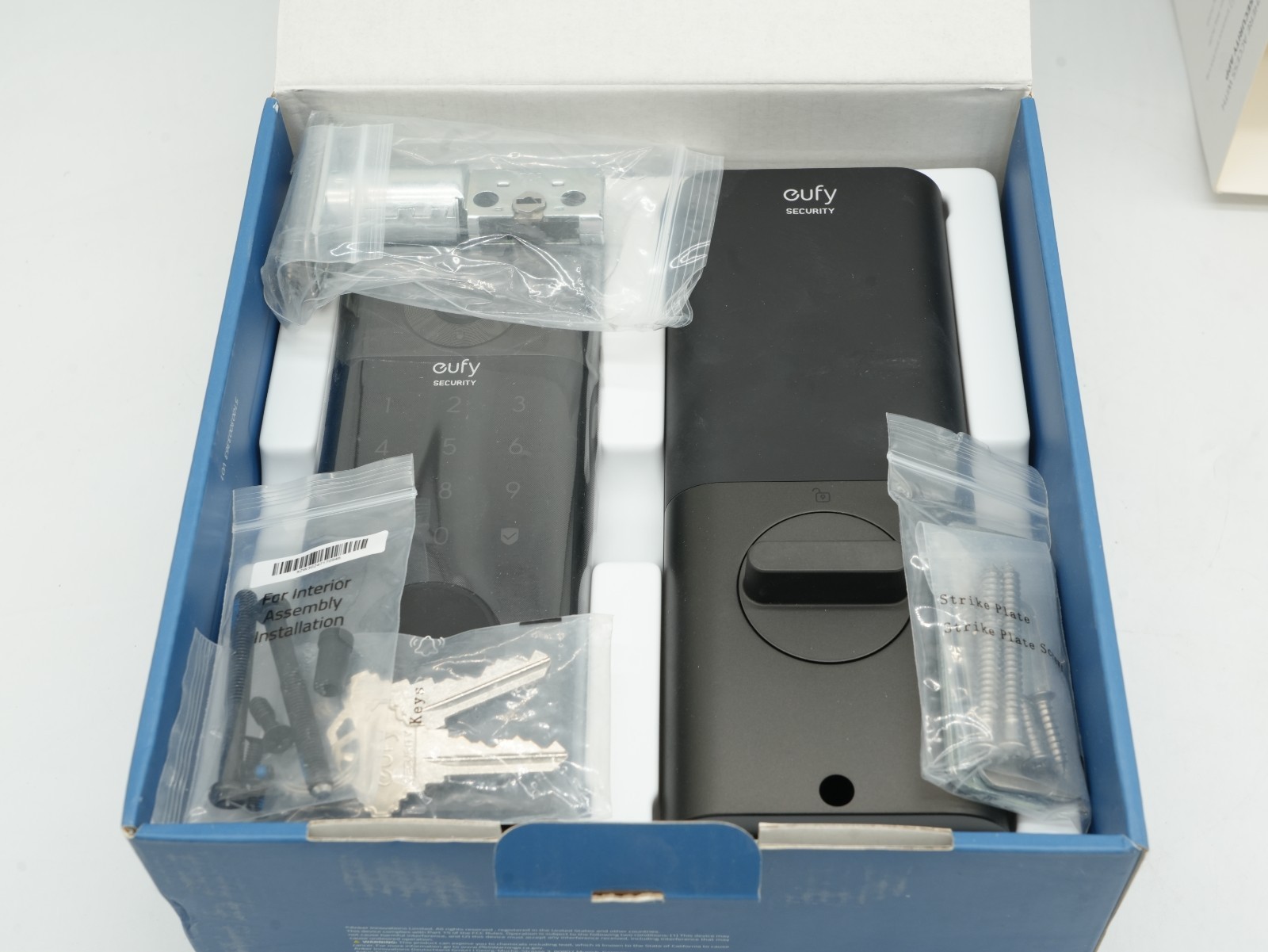 Eufy S330 Smart Door Lock with Fingerprint unlock, Pin. Video door bell