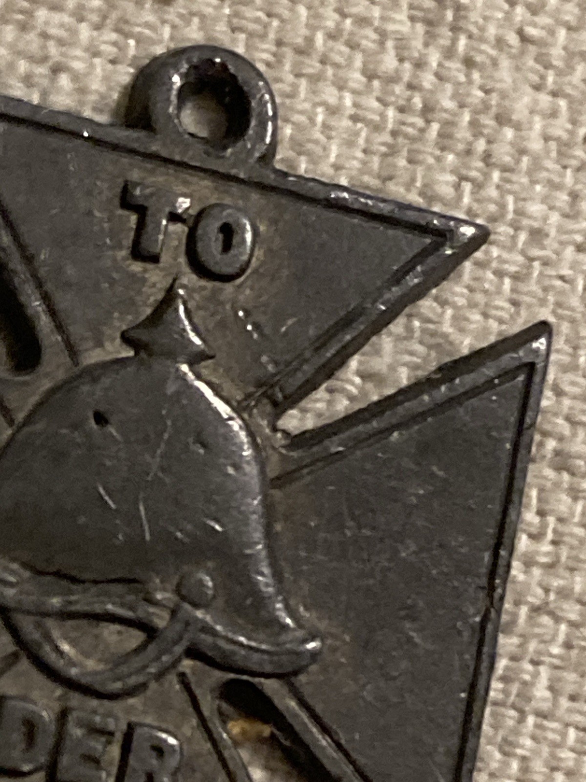 WW1 GERMAN TO DER KAISER IRON CROSS ANTI-GERMAN PROPAGANDA MEDAL BADGE LABEL ON