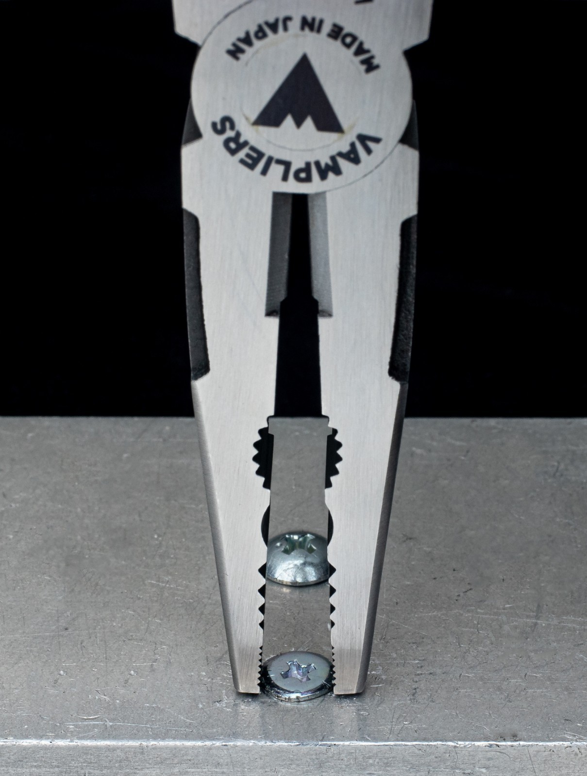 VAMPLIERS CAIMAN 7.5" Screw Extractor Long Nose Pliers W/ Crimper + Wire Cutter