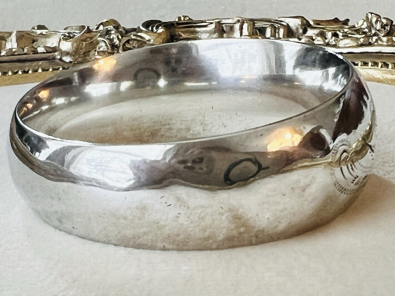 Victorian c1890s Coin Silver Napkin Ring Raised Shield "MM" Hand-Engraved 15.5g