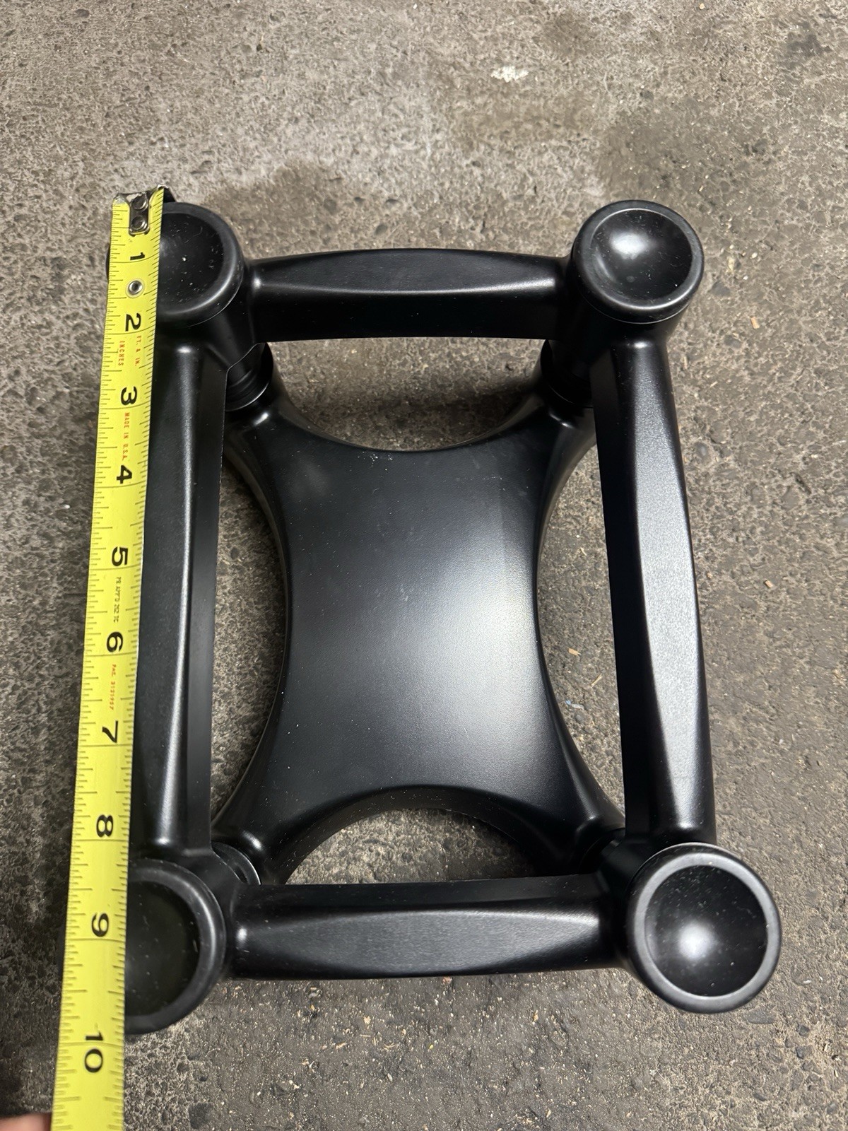 Lot of 2 IsoAcoustics ISO-L8R200 Acoustic Subwoofer Isolation Stand