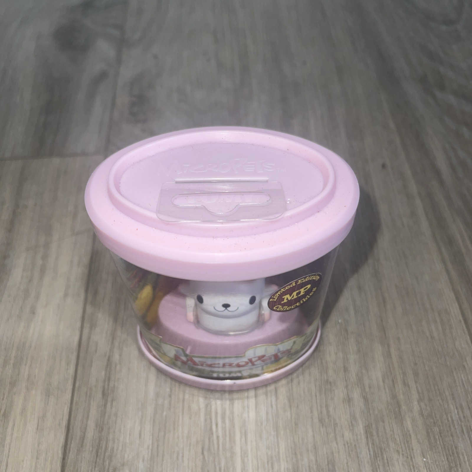 2002 Tomy MicroPets Limited Edition Collectibles 4297 White Rabbit UNOPENED