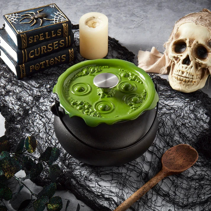 4-Quart Cast Iron Cauldron Pot Green Bubbling Lid Halloween Decor