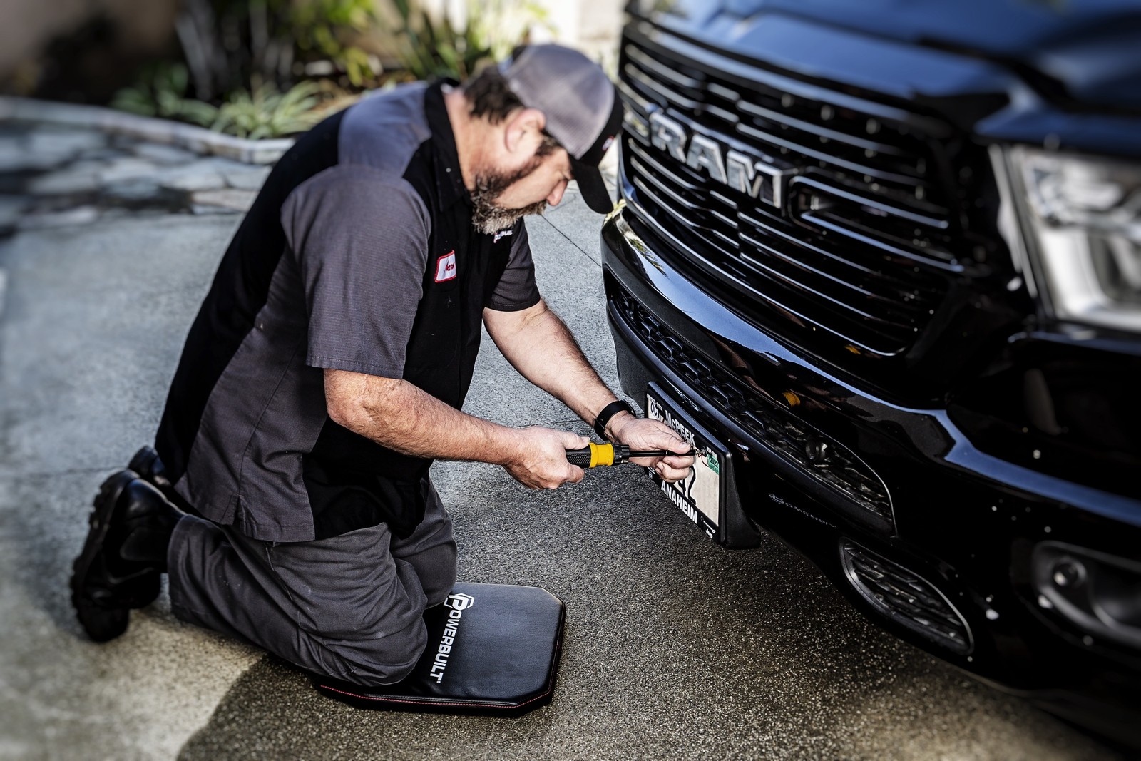 Powerbuilt 3-in-1 Under Dash Creeper / Kneeling Pad - 941893ECE