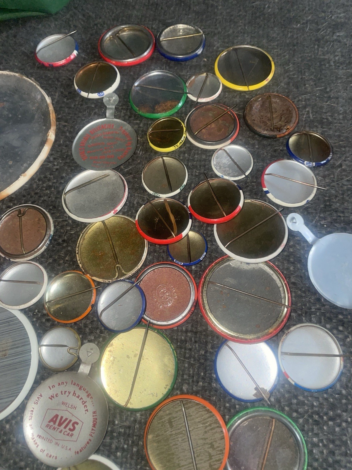 (59) Vintage Pin And Item Assortment/ Politics & Misc Advertisement