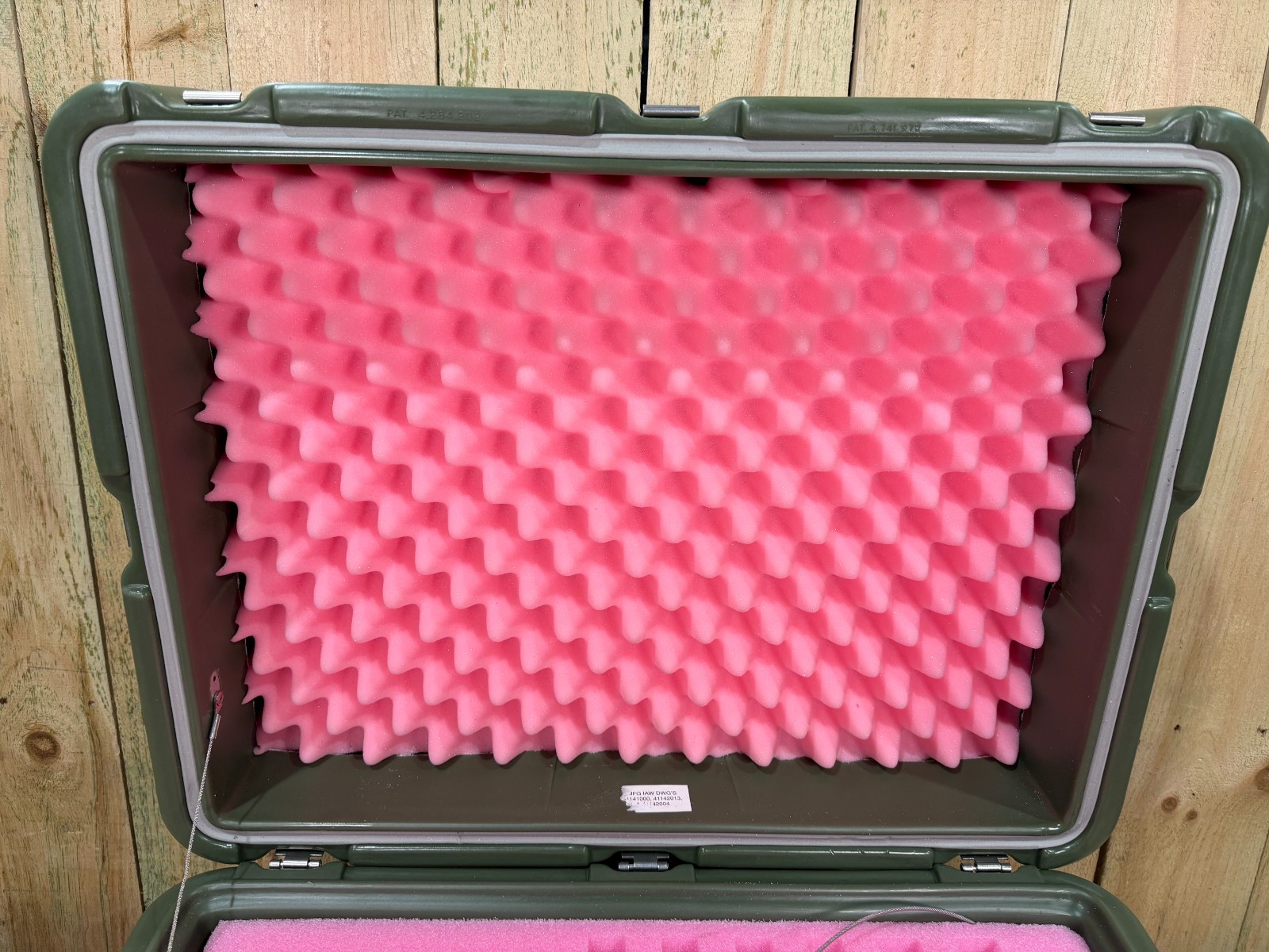 Pelican Hardigg Footlocker Green Case 24.5x18.5x15" Military Waterproof