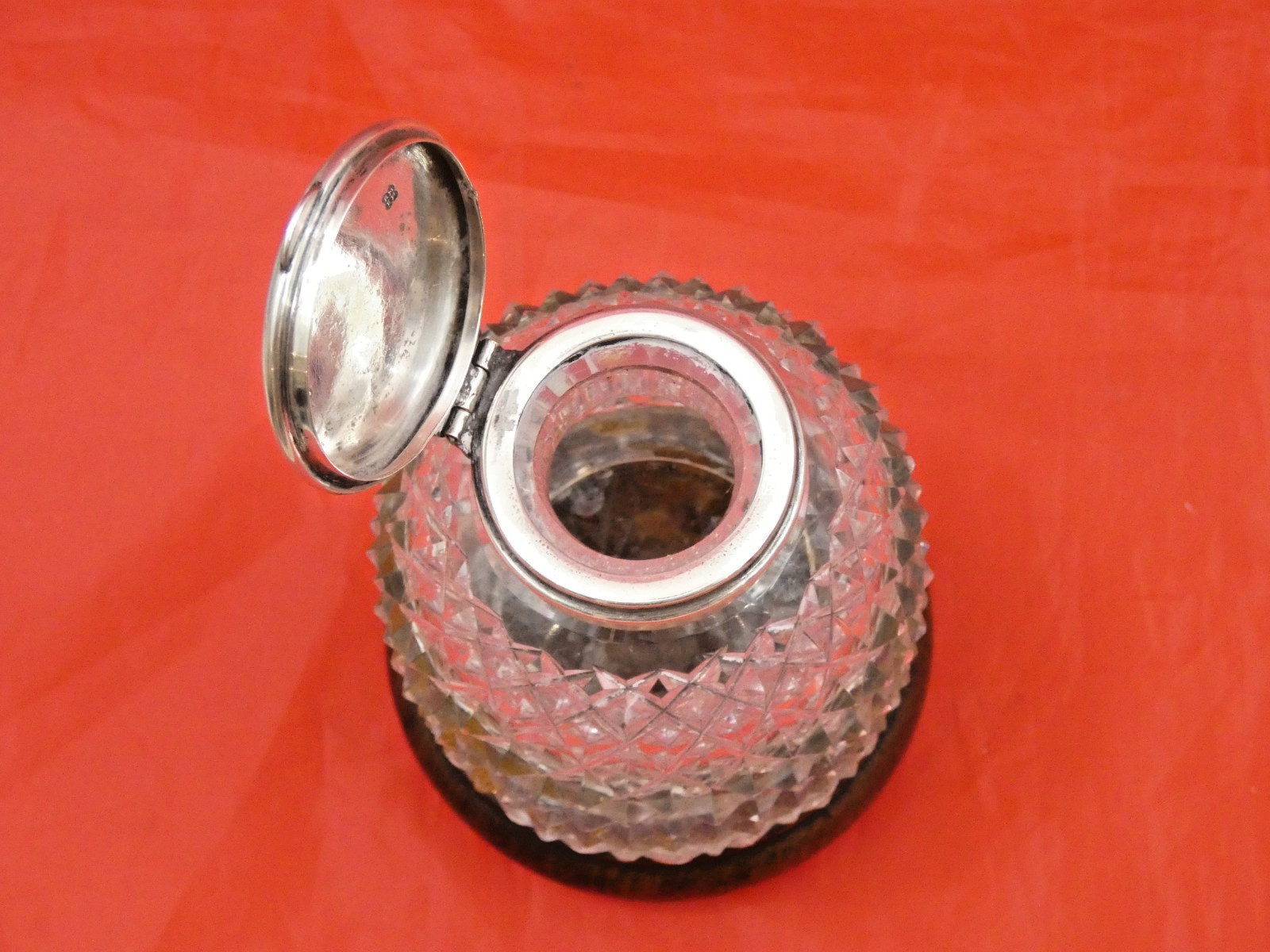 ANTIQUE BRITISH ENGLISH VICTORIAN STERLING SILVER CUT CRYSTAL INKWELL INK STAND