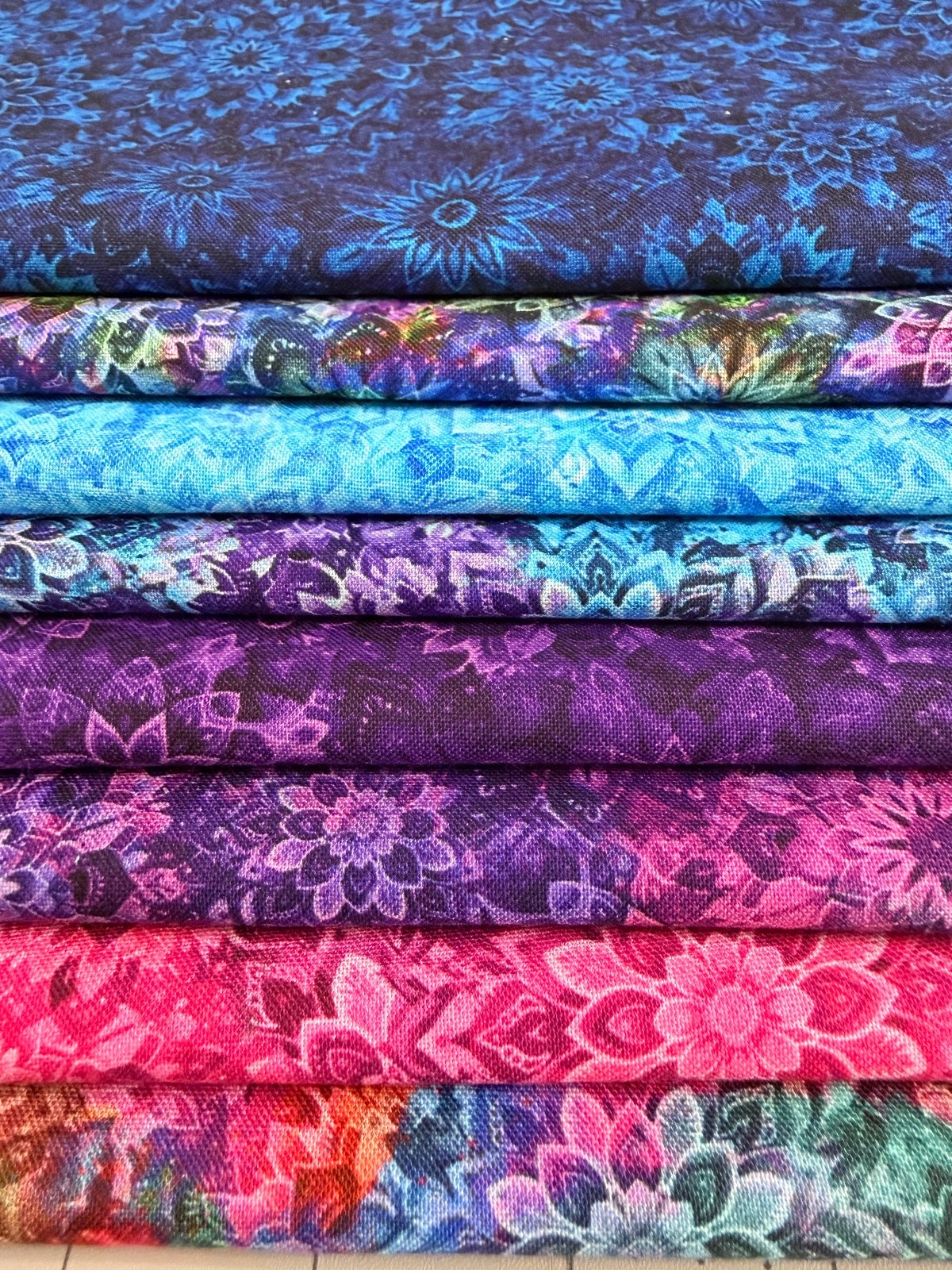 Dancing Dahlias cotton Fat Quarters 18" x 21" - 8 designs