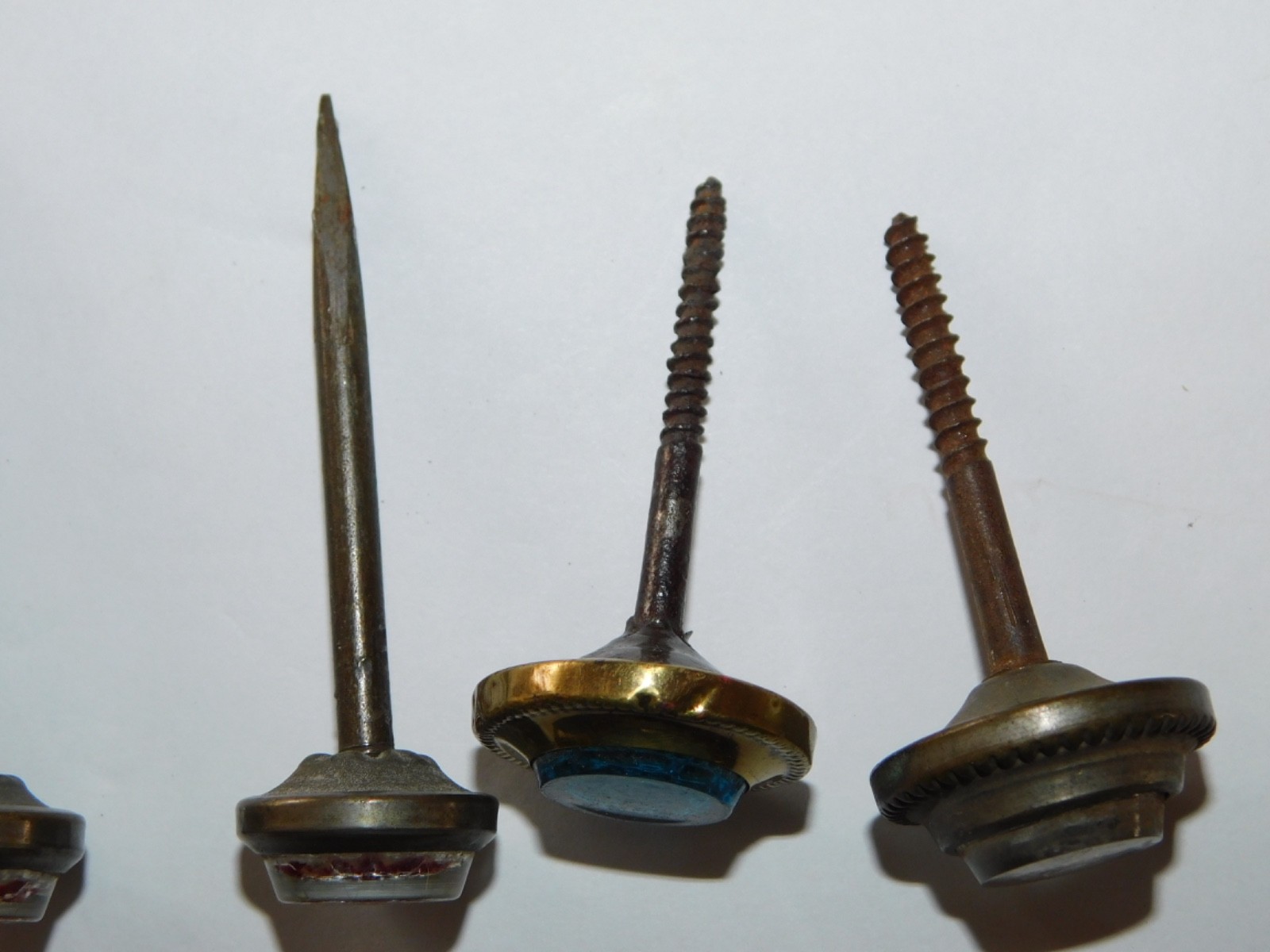 5 VINTAGE VICTORIAN SULFIDE GLASS PICTURE FRAME HANGER DECORATIVE NAILS