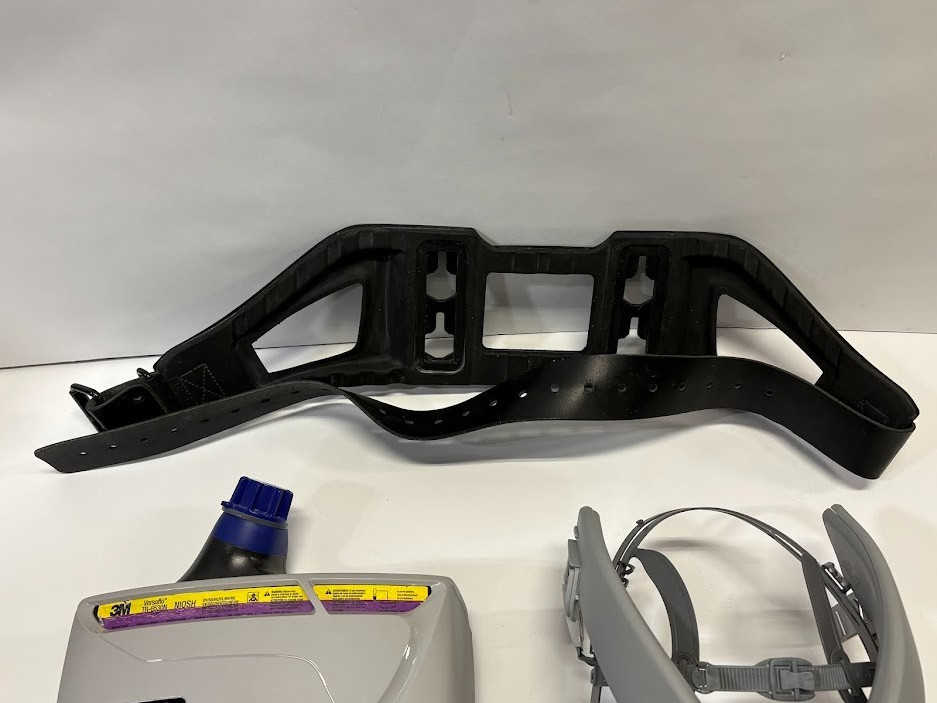 3M Versaflo TR-600 Air Purifying Respirator with Battery, Belt & Head suspension