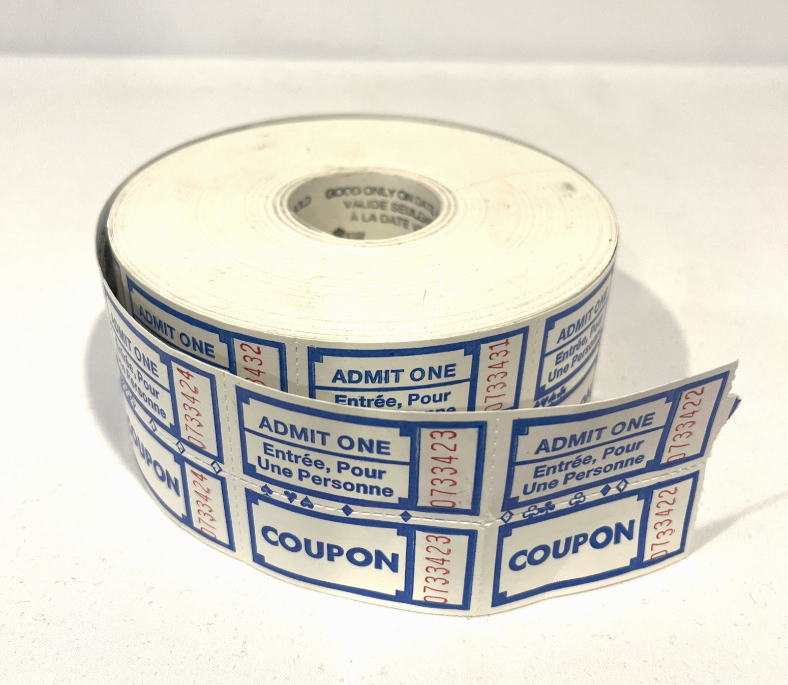 WHITE BLUE ADMIT ONE ENTRANCE COUPON DOUBLE STUB NUMBERED RAFFLE TICKETS ROLL MD