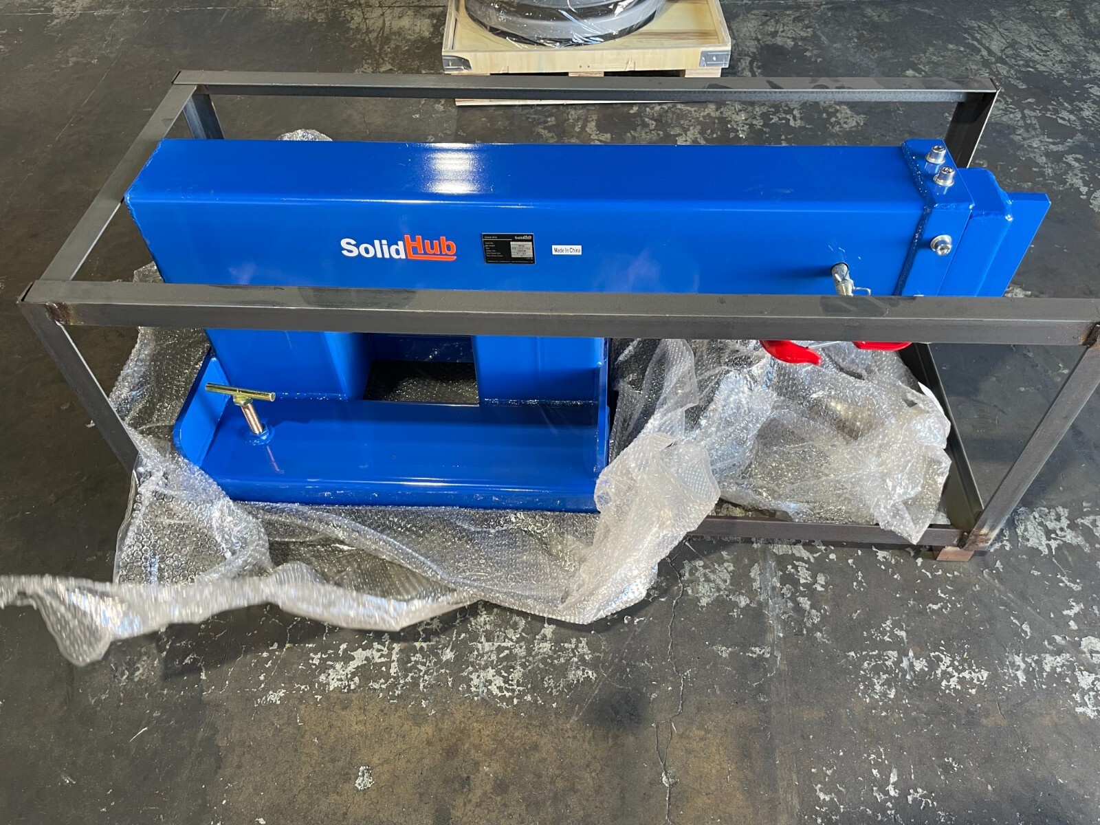 Adjustable Hoist Jib Boom Crane attachment for forklift, load capacity 10,470lbs