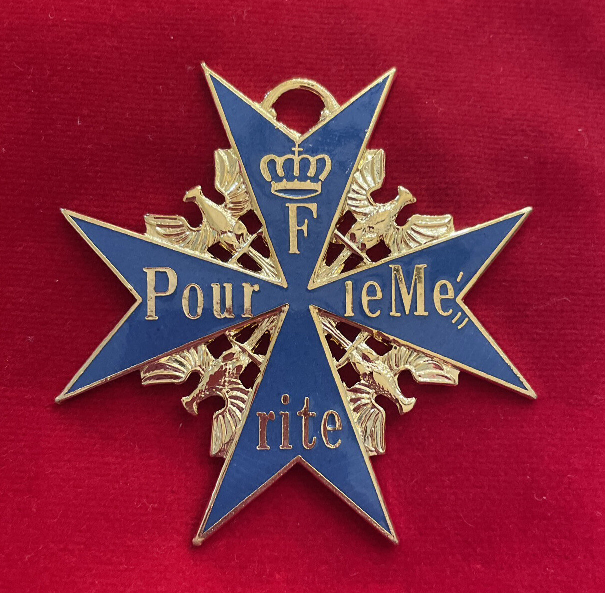WW1 German BLUE MAX MEDAL Pour Le Merite Award Military Order Iron Cross Badge