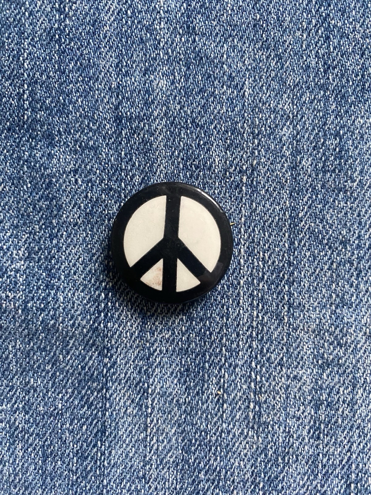 N.O.S. 60's ANTI-WAR, VIETNAM PEACE PROTEST, 8 Pinback Button Collection