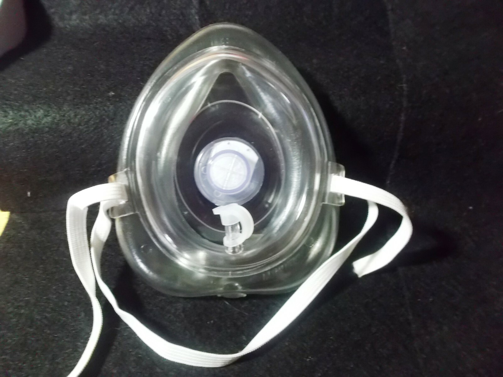 1 Pocket CPR mask in Hard Case - Mask w/O2 with Gloves