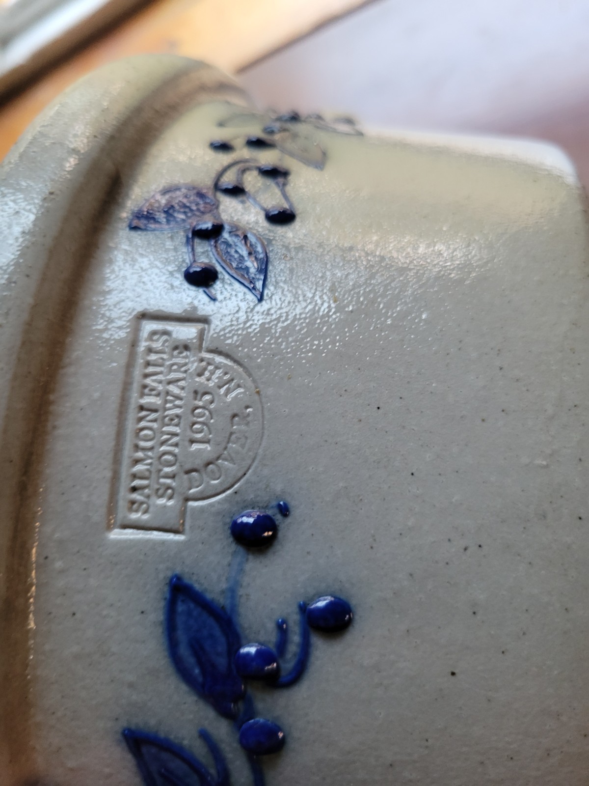 9.25"x3.5" Salmon Falls Blueberry Basket Cassarole Bowl Lidded 1995