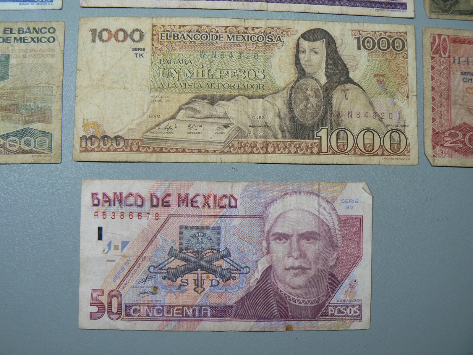 Lot of 10 Mexico Mexican Banknotes Pesos