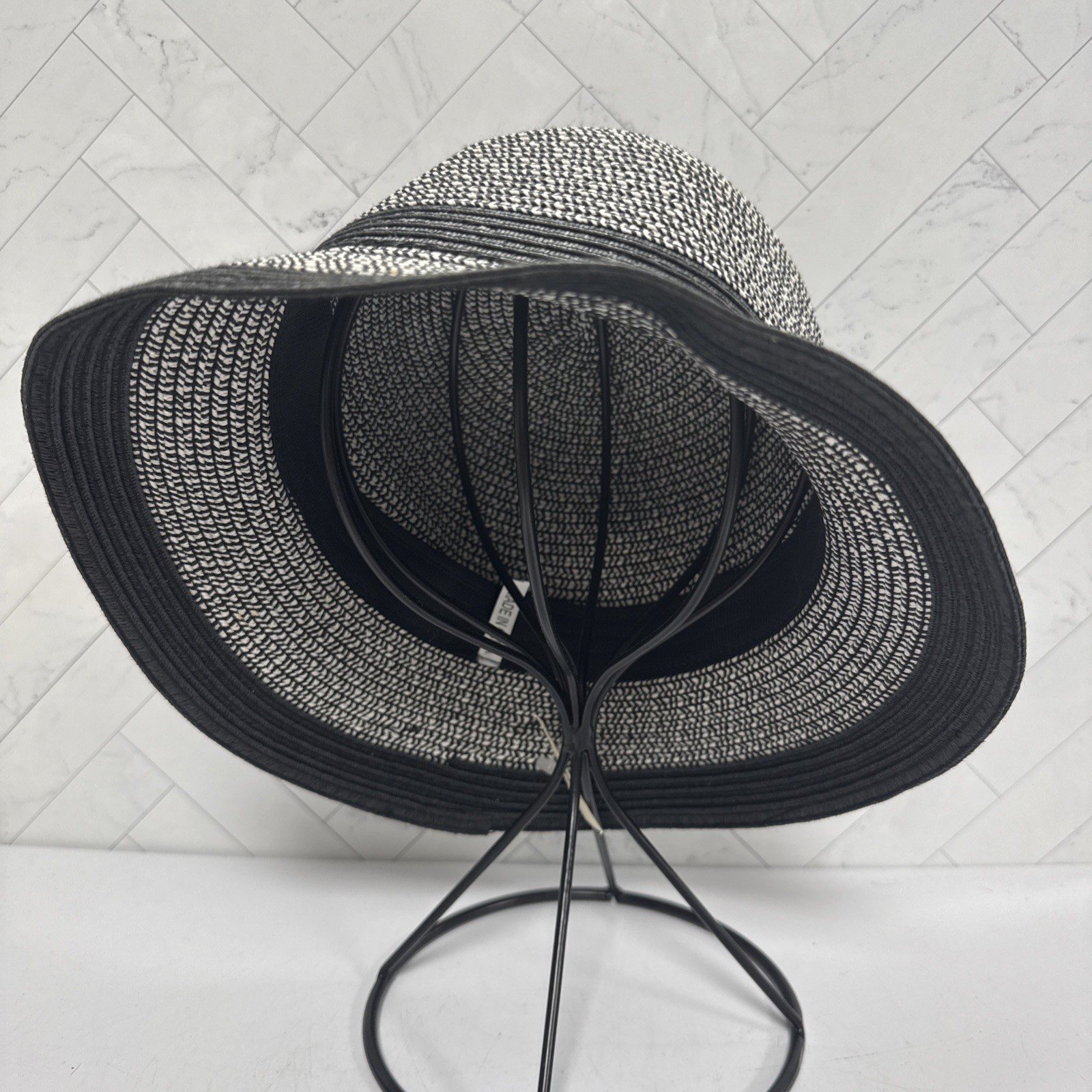 Vintage Hove Womens Black and White Striped Multi Straw Bucket Style Hat