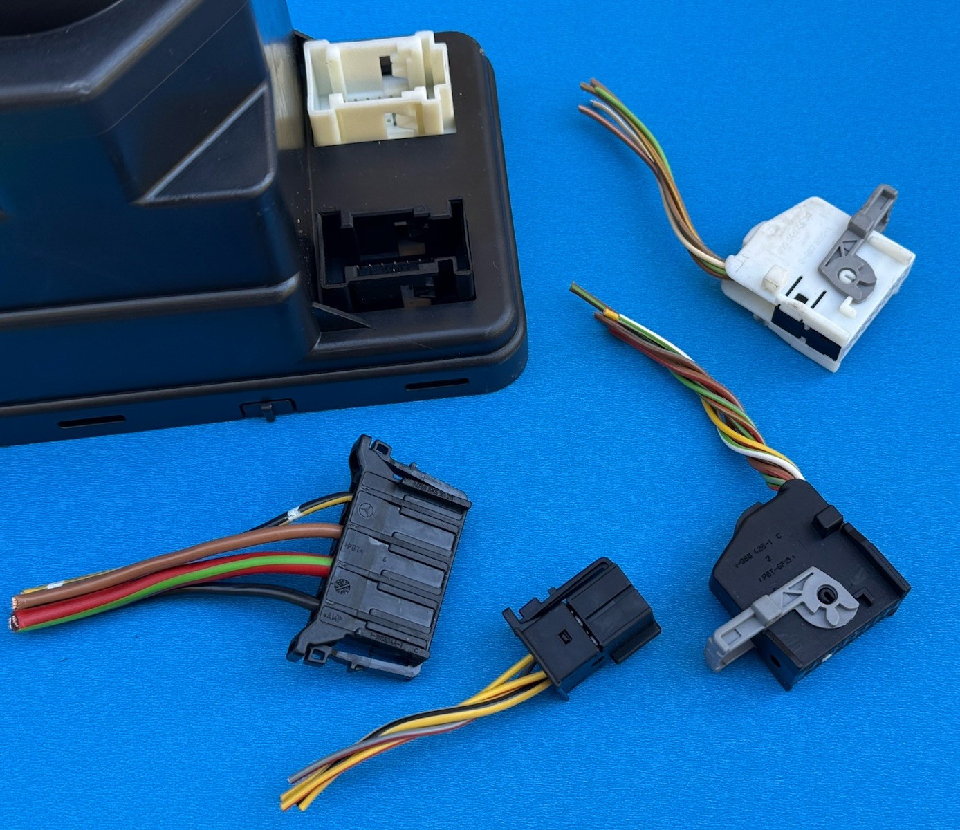 97-04 Mercedes R170 SLK230 SLK320 SLK32 AMG Central Door Locking Vacuum Pump OEM