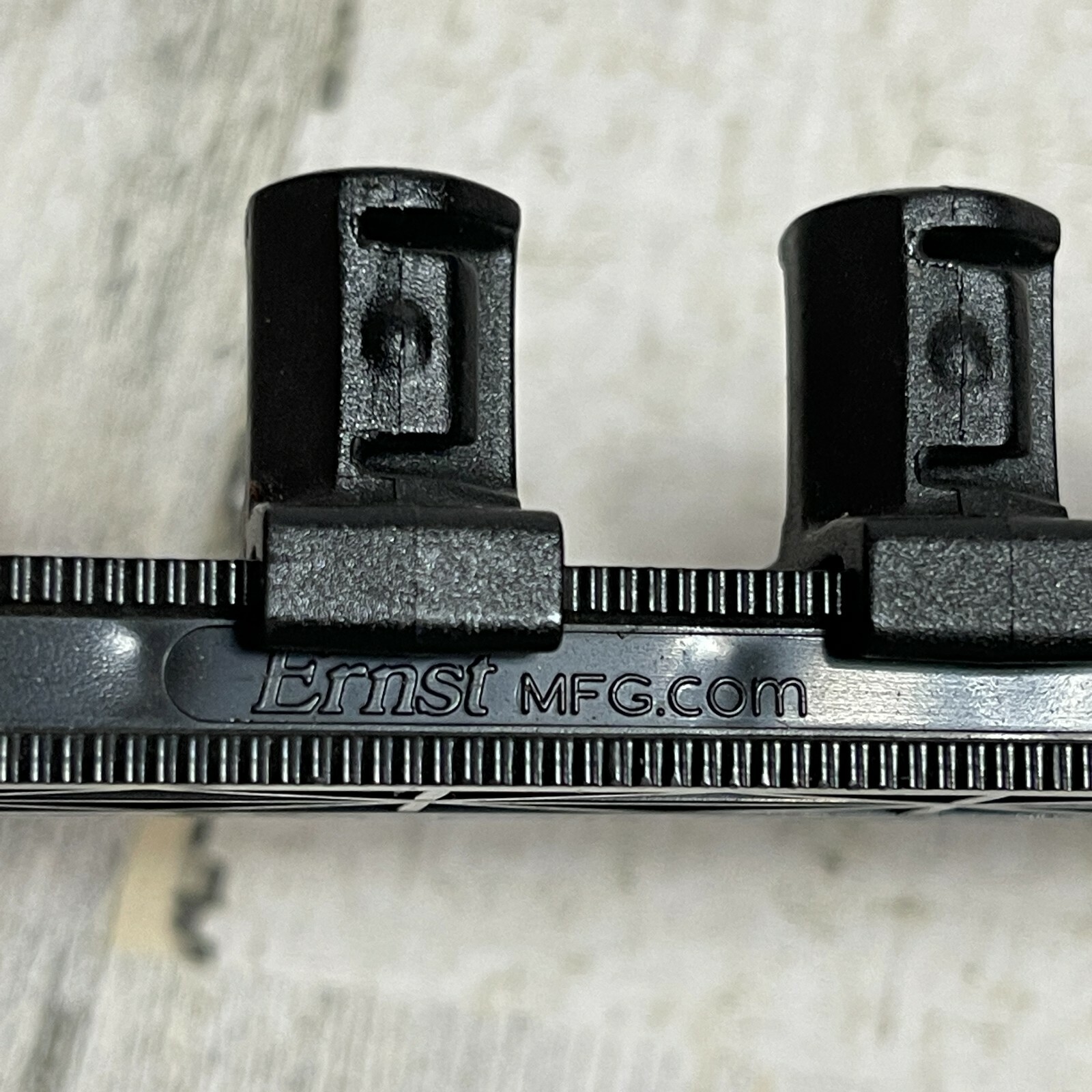 Ernst 1/2" Drive 18" Socket Organizer Rail with 15 Twist Lock Clips - Black