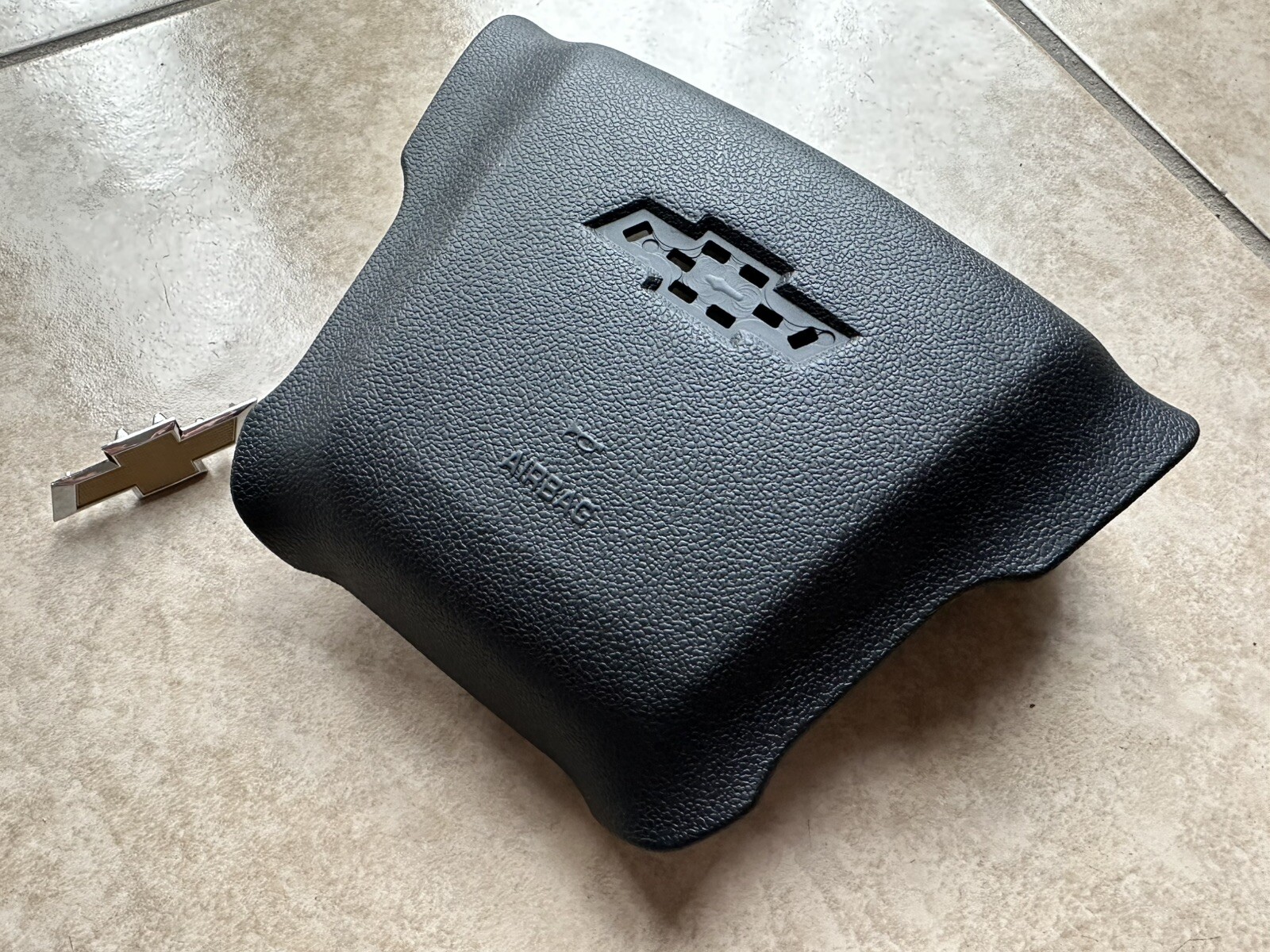 Steering Wheel Cover 2014-2019 14 15 16 17 18 Chevrolet Silverado HD 2500 3500