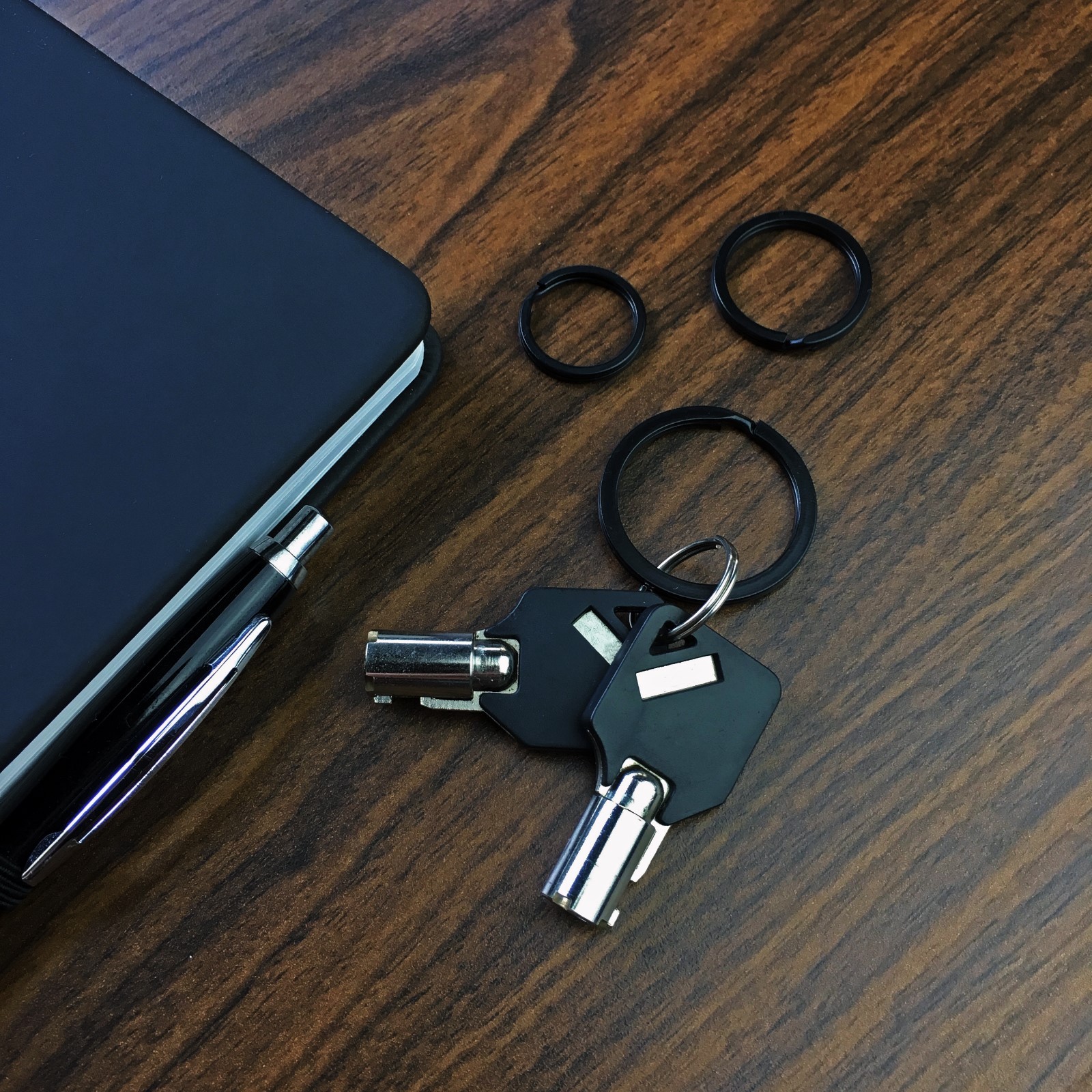 Black Flat Key Rings Key Chain Metal Split Ring (0.75", 1", 1.25") for Keys