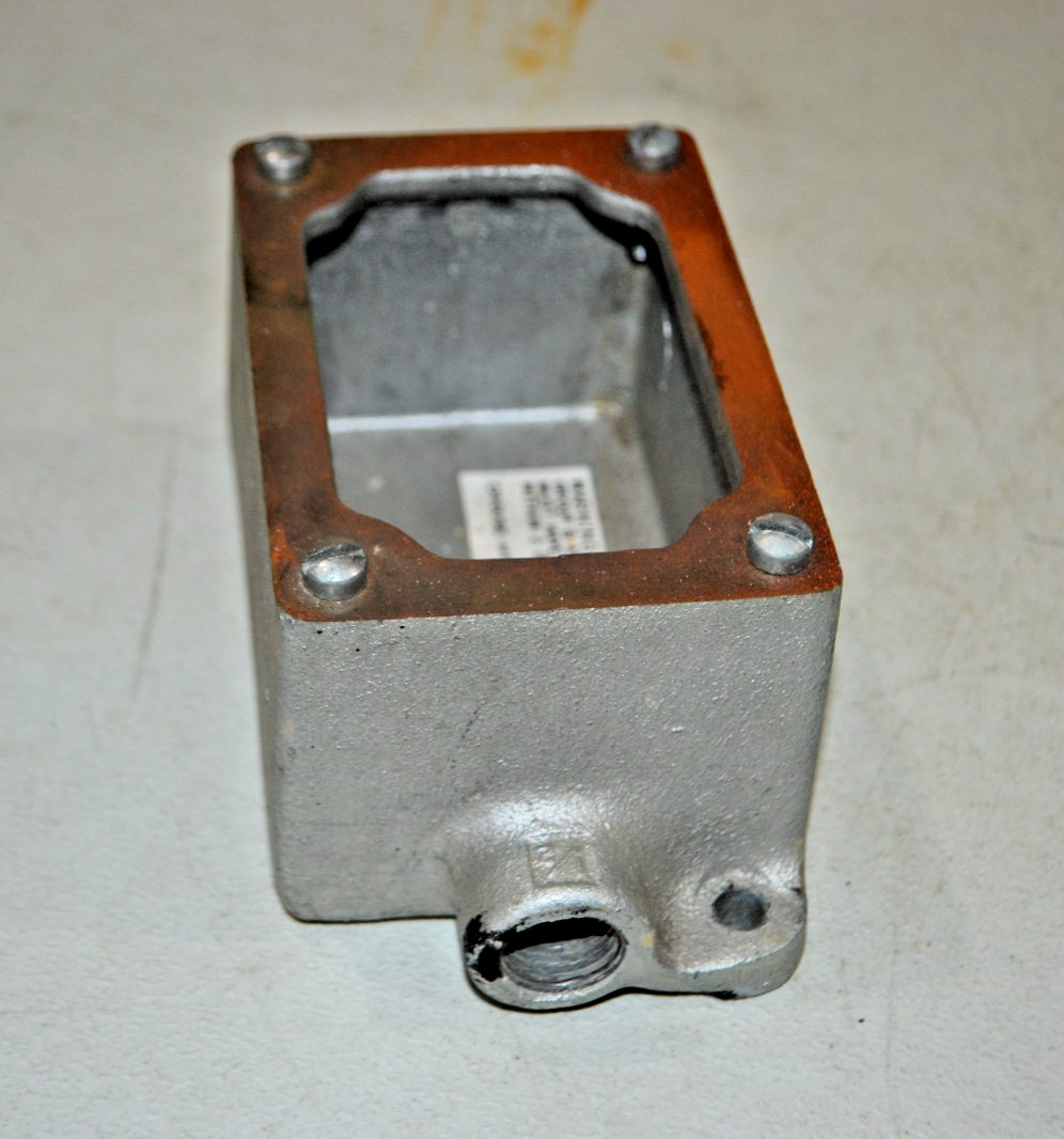 Crouse-Hinds EDS171, 1/2"" Hub, 1-Gang, Iron, Explosionproof Back Box, 1 pc (B7)
