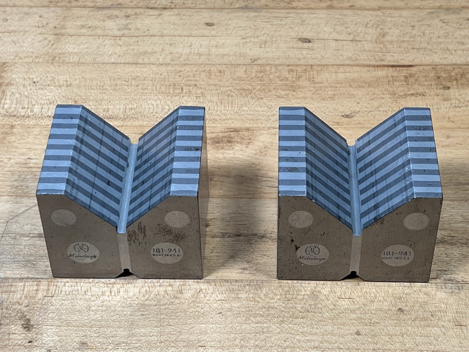 Mitutoyo 181-941 Magnetic Universal Chuck V-Blocks Drill Mill Machinist Tool