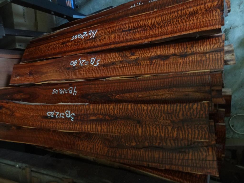 1 pcs 1" x 1" x 31.5" Snakewood Turning