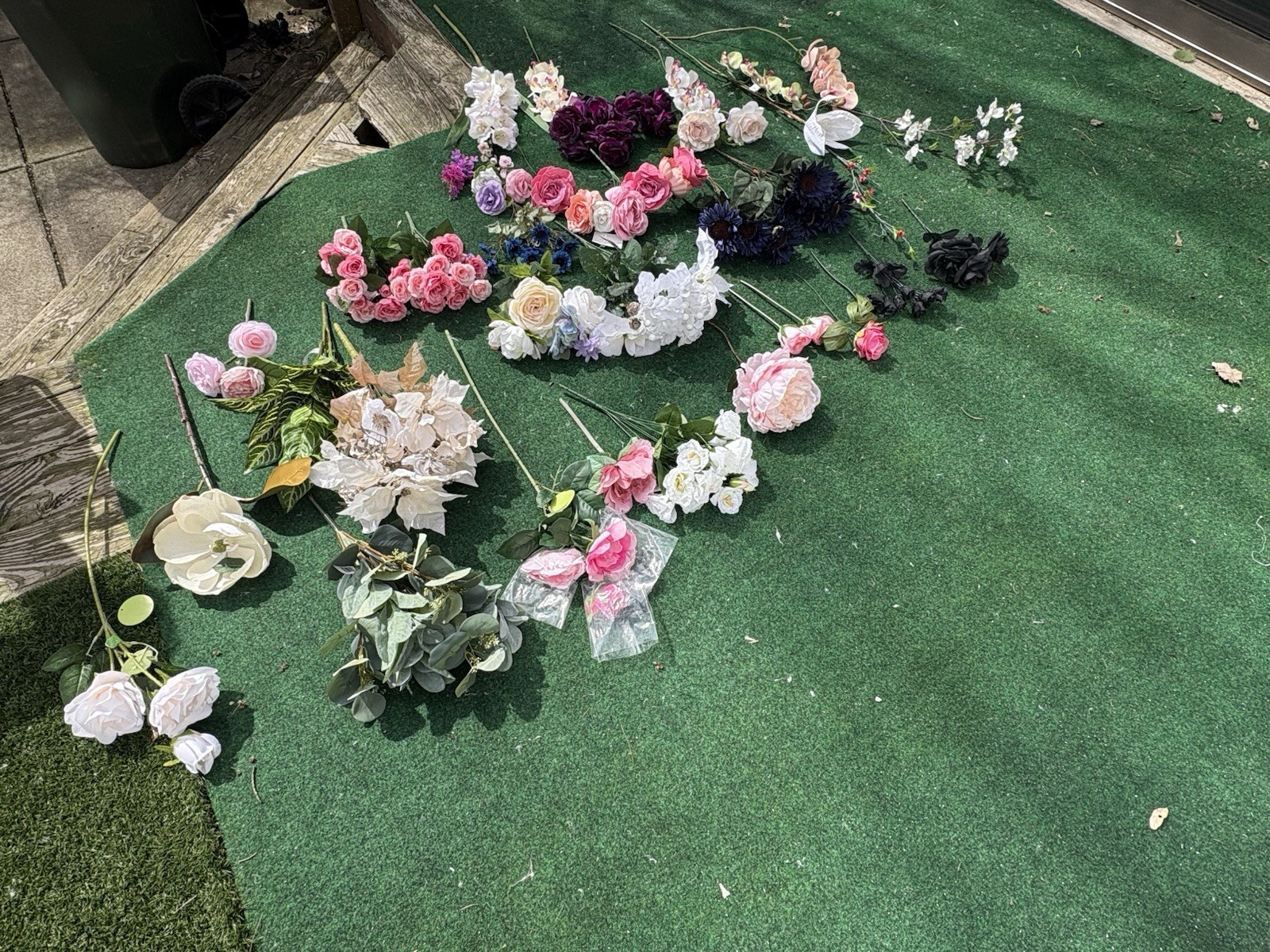 Mega Lot 500+ Artificial Silk Real Touch Assorted Flowers Bulk Weddings Crafts