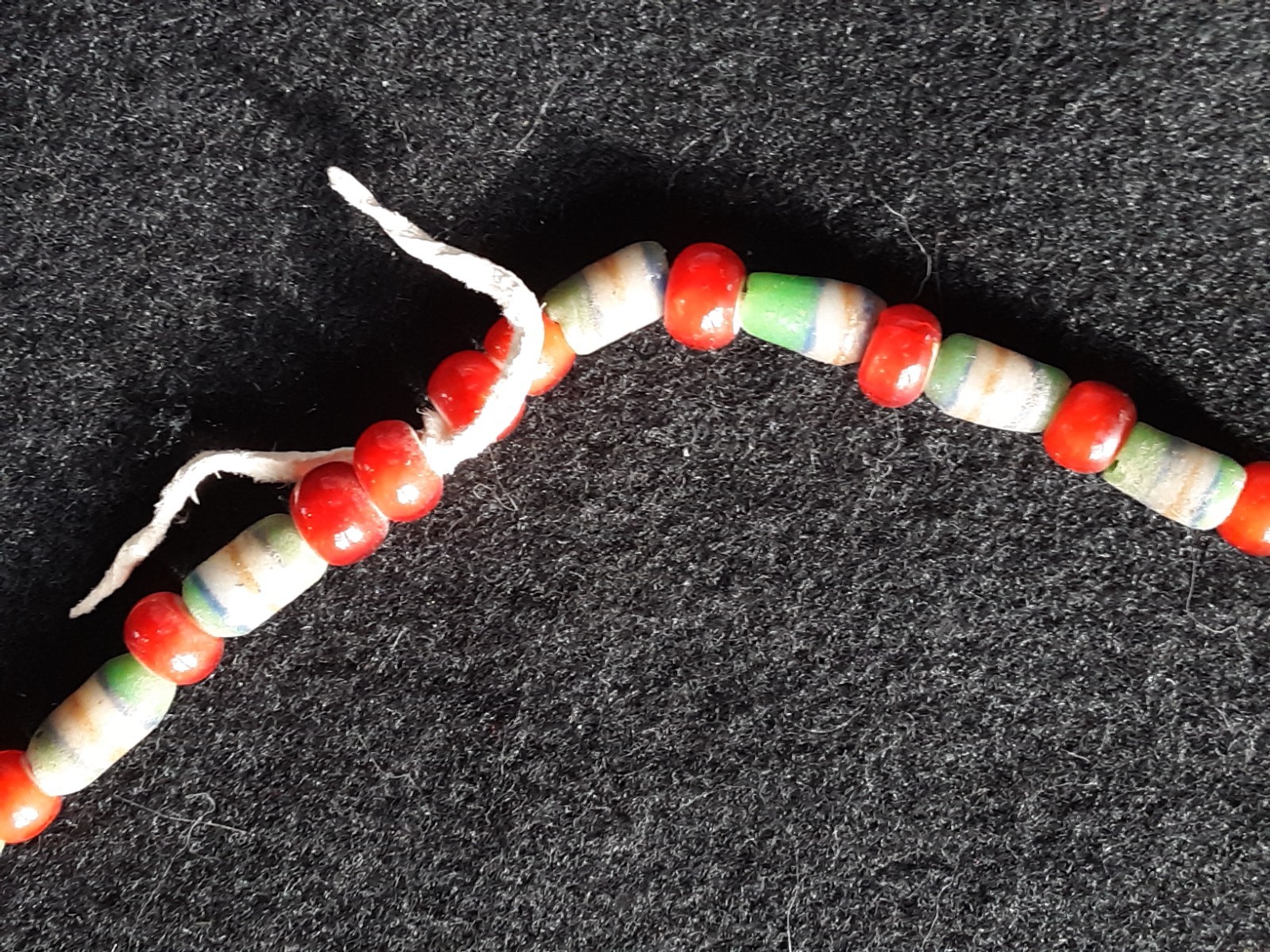 FRENCH BEAVER TAIL JESUIT CROSS, LEATHER STRUNG TRADE NECKLACE, WHA-0226*B266B