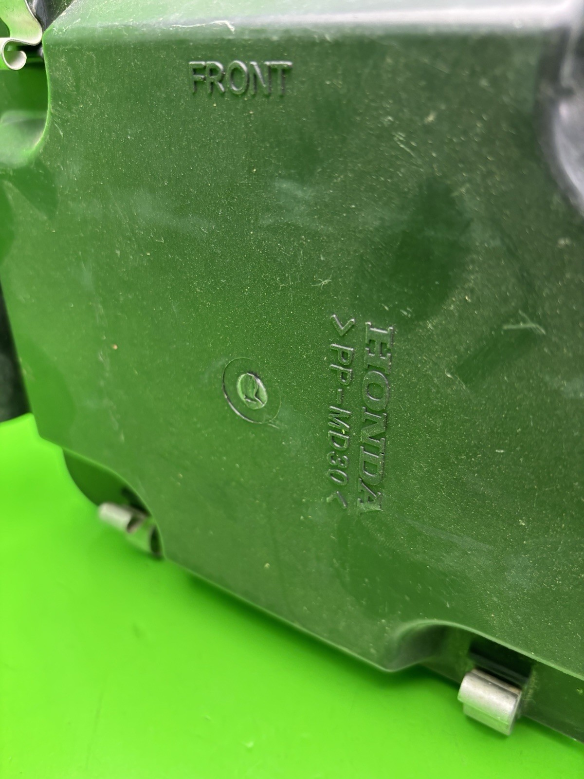 04-07 Honda Rancher 400 Air Box Airbox Intake Filter Lid Manifold TRX400FA