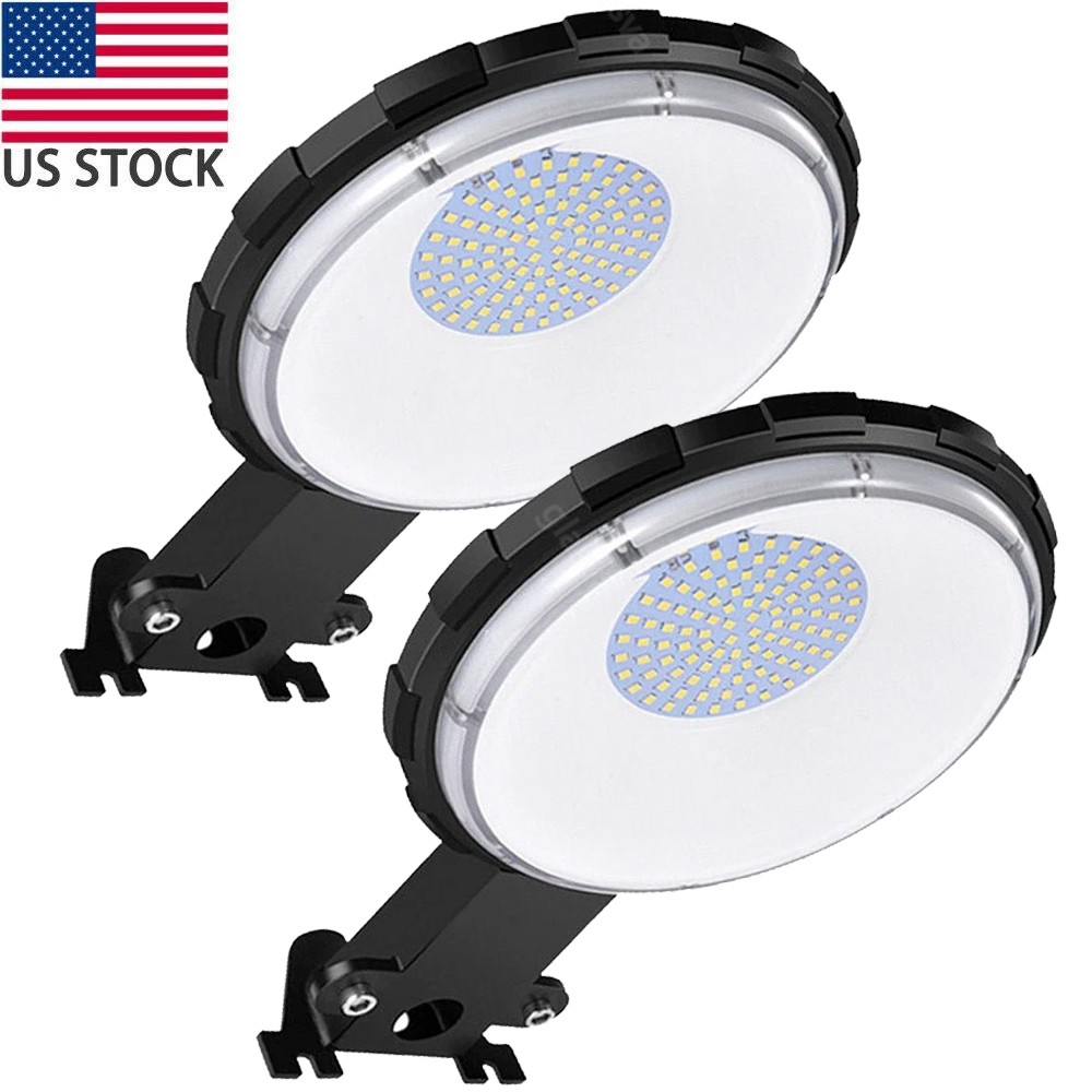 LED Barn Light, Dusk to Dawn Outdoor Lighting with 100W 10000LM 5000K Daylight