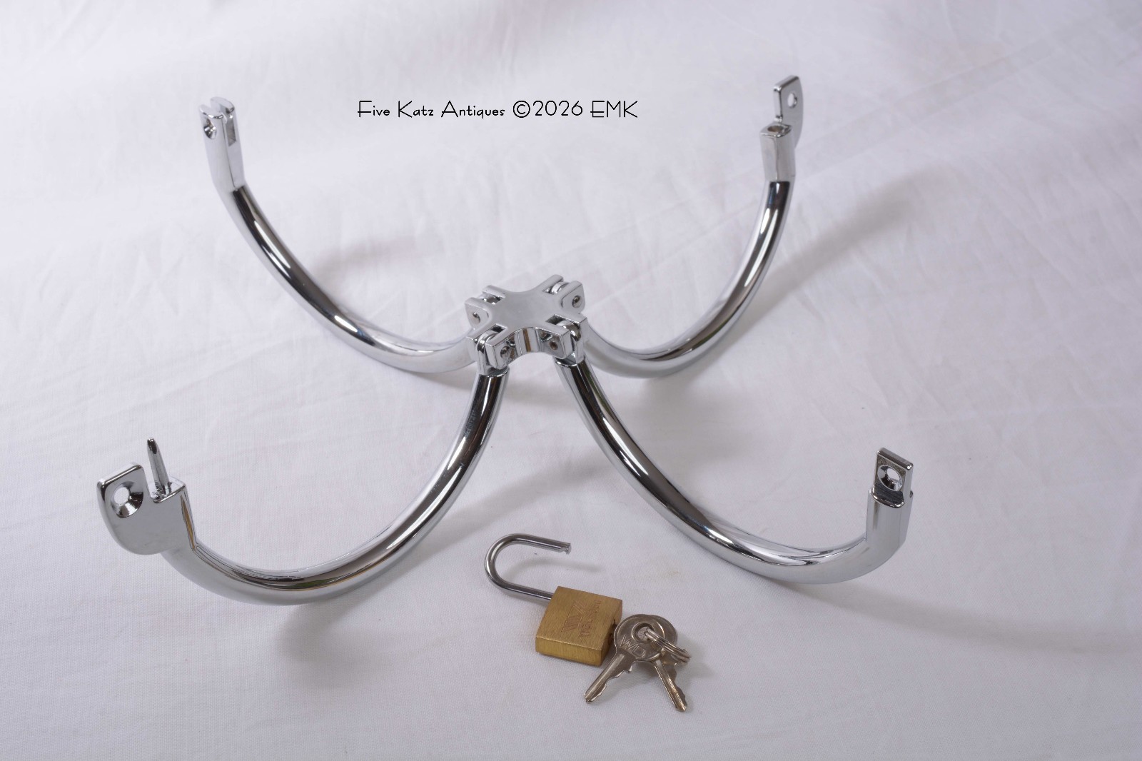 Crossed Wrist - Handcuffs/Wrist Restraints - Role Play - Bondage - New Old Stock