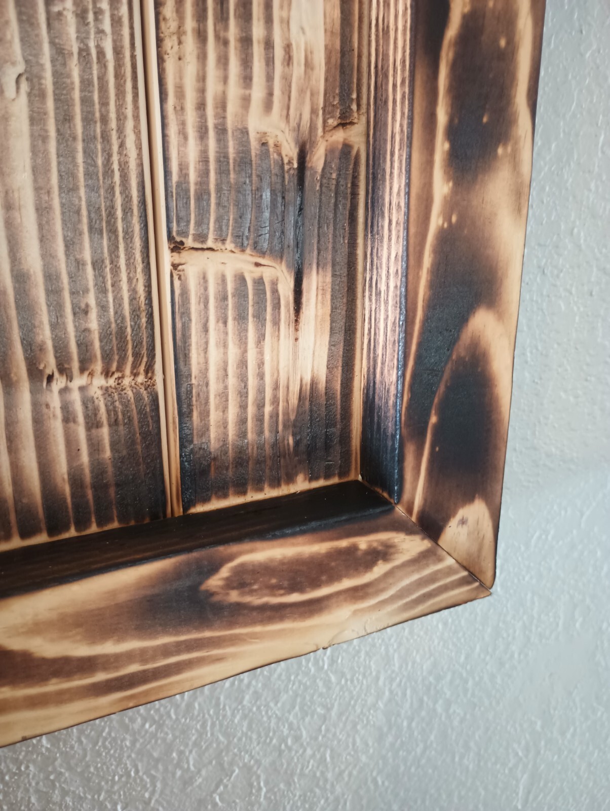 Rustic European Mount Plaque w/Hanger