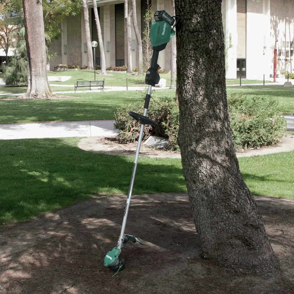 Makita GRU01M1-R 40V max XGT 15" Cordless String Trimmer Certified Refurbished