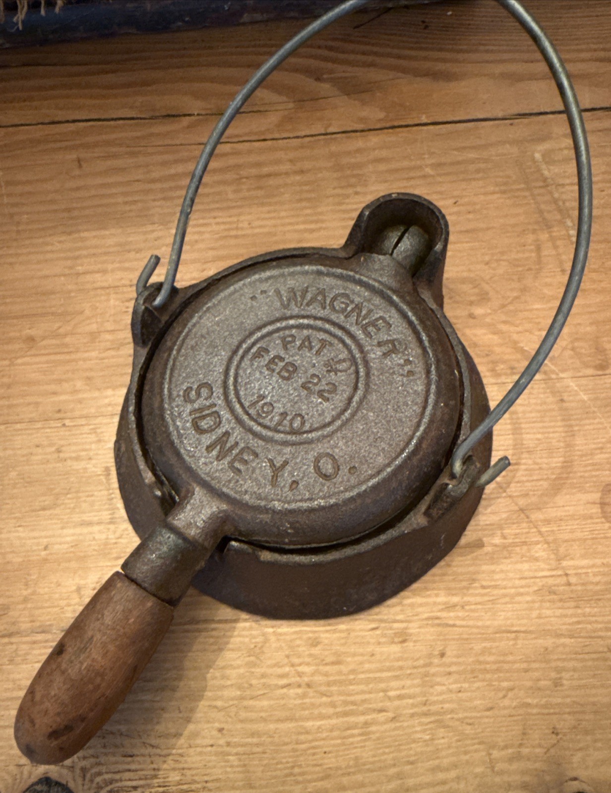 Wagner Cast Iron Miniature Waffle Iron Sidney O Pat Feb 22 1910