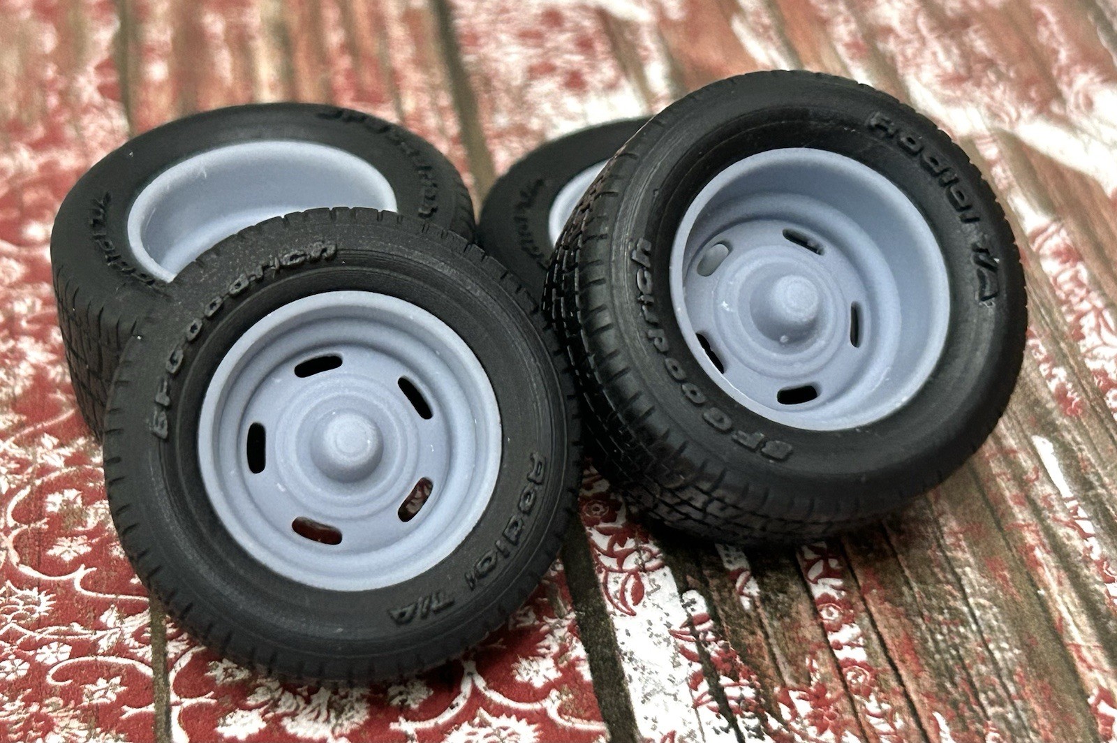1/24 Scale: 15-inch “Chevy Rally” Resin Wheels W/ Wide Rear Tires