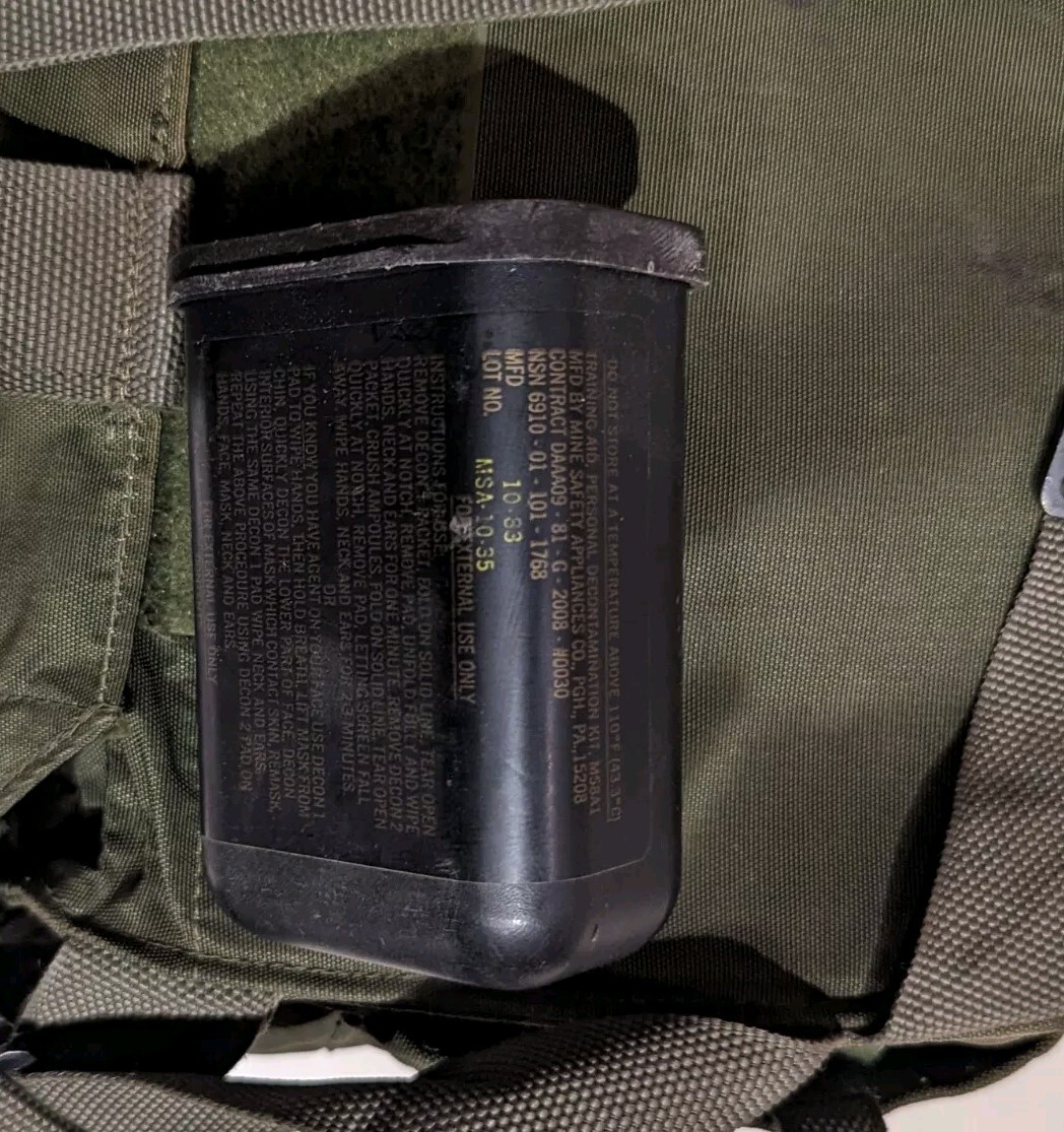 US Military Combat-Bio. Mask Field M40A1/Canister C2A1 Free Shipping!!!