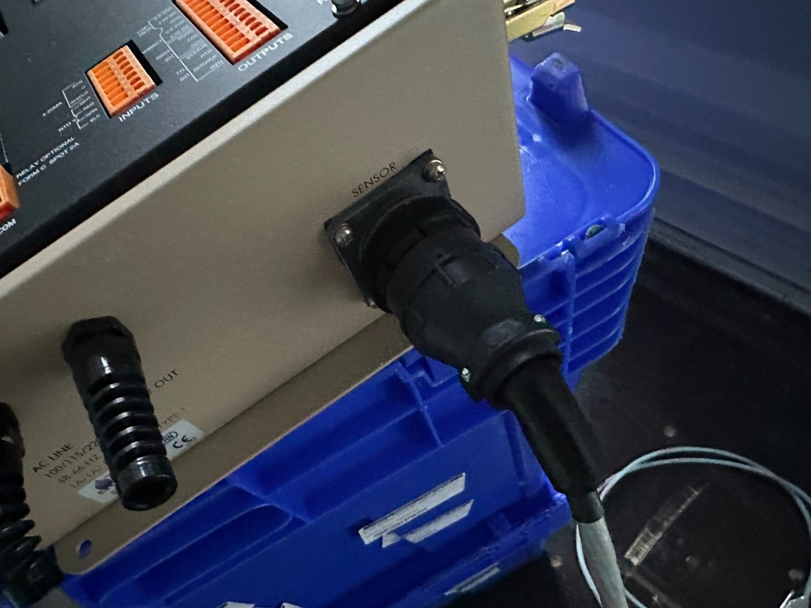 General Eastern Hygro E4-RH-2D-115V Dual Display Dew Point Monitor