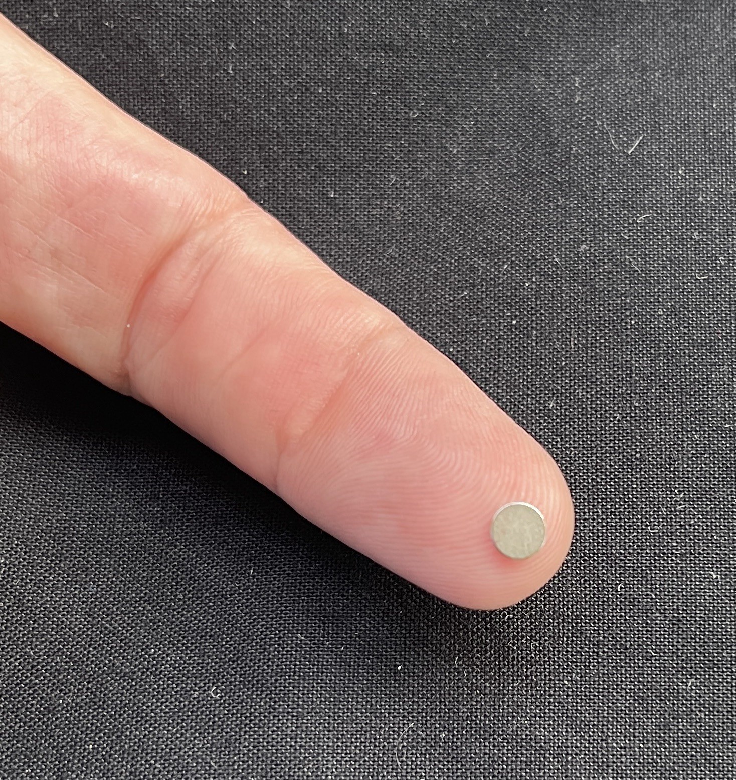 Magic Trick Magnetic Playing Card For Easy Vanish Tricks Magician's Gimmick