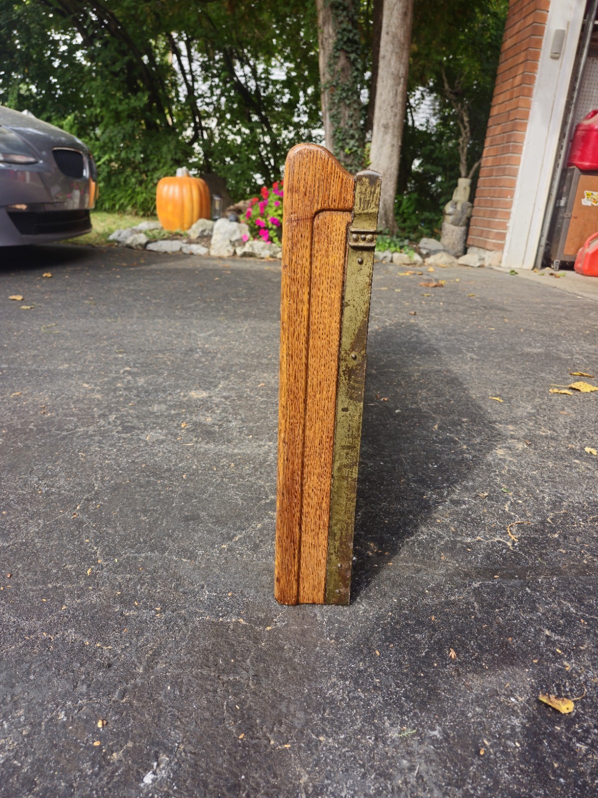 Globe 17in X 41.5in Ogee Tiger Oak Stacking Office File Top