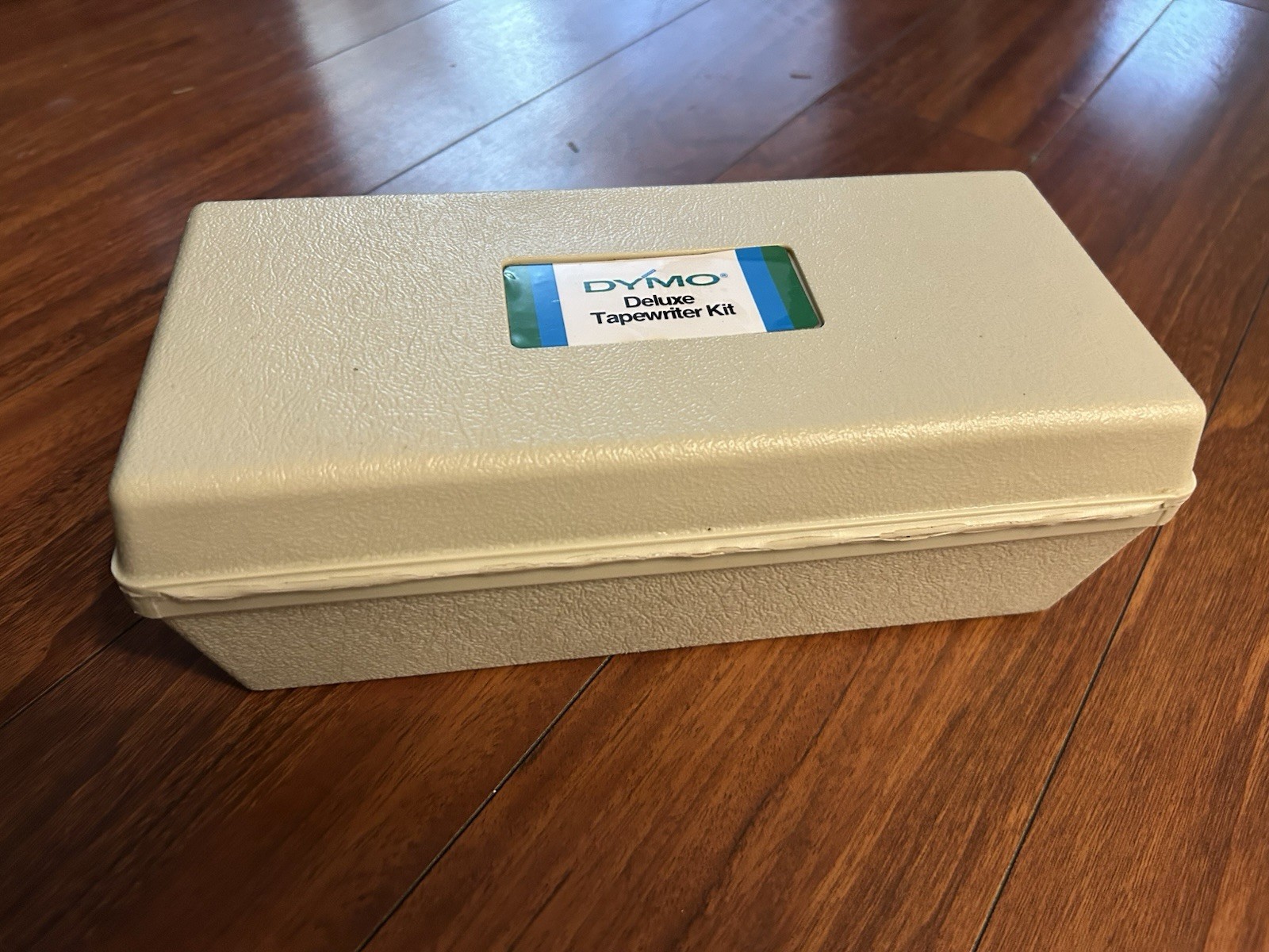 Dymo 1500 Series Deluxe Tapewriter Kit Bundle With Case