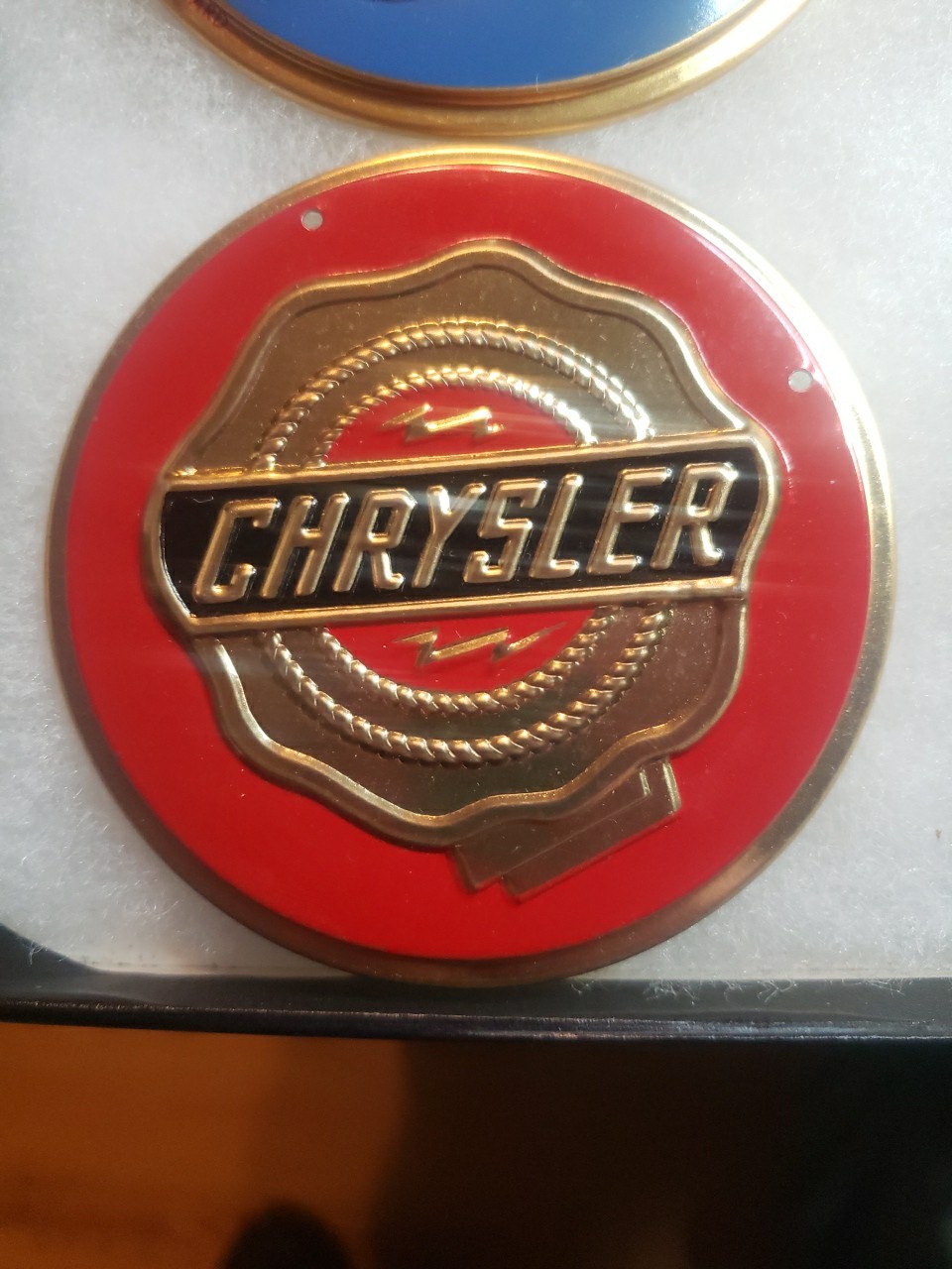 ORIGINAL 1950S WHEATIES CEREAL PREMIUM METAL AUTOMOBILE EMBLEMS SET 14 IN Case