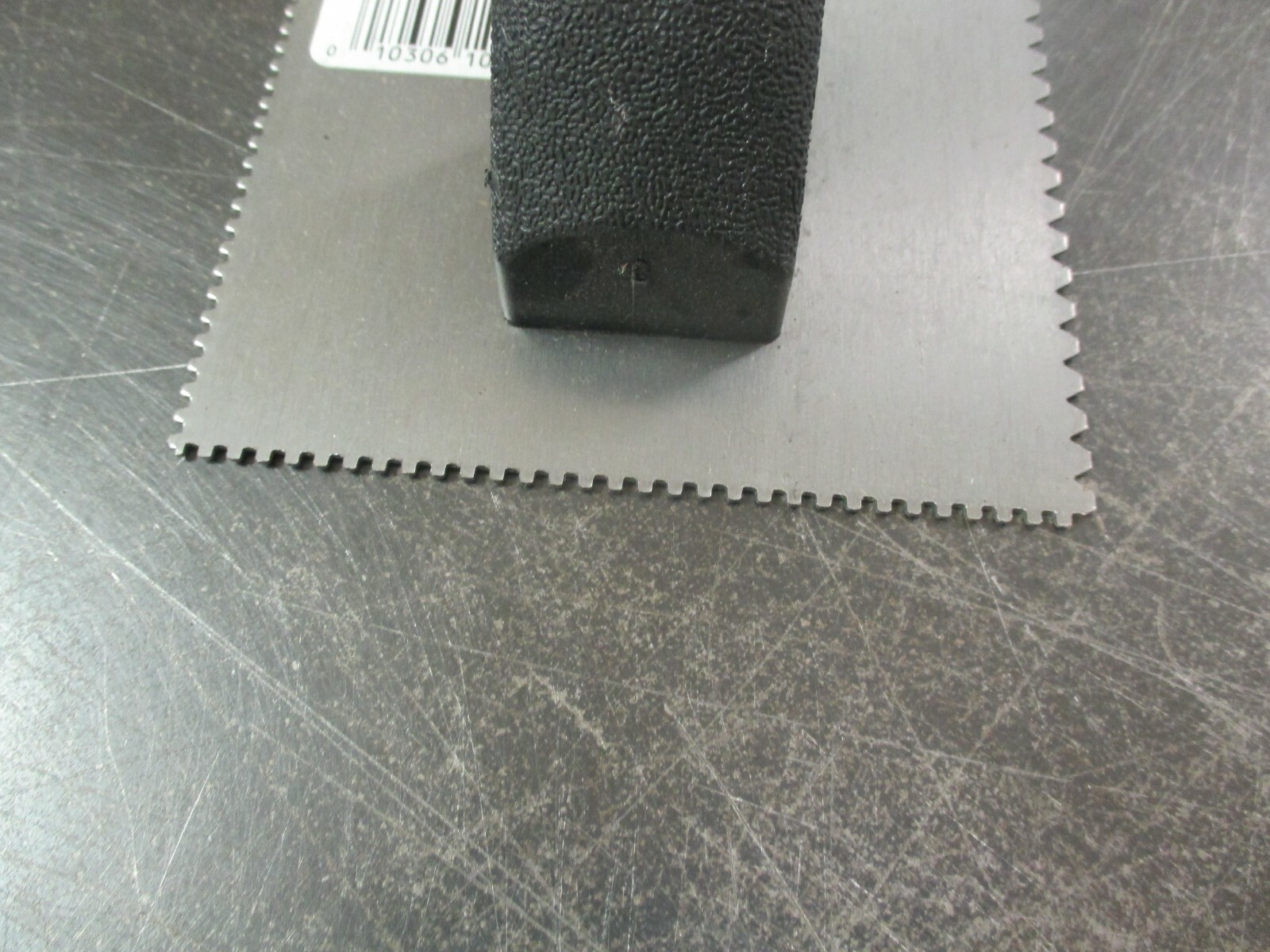 NEW Roberts 10125 Sheet Vinyl Steel Flooring Trowel w/ Plastic Handle