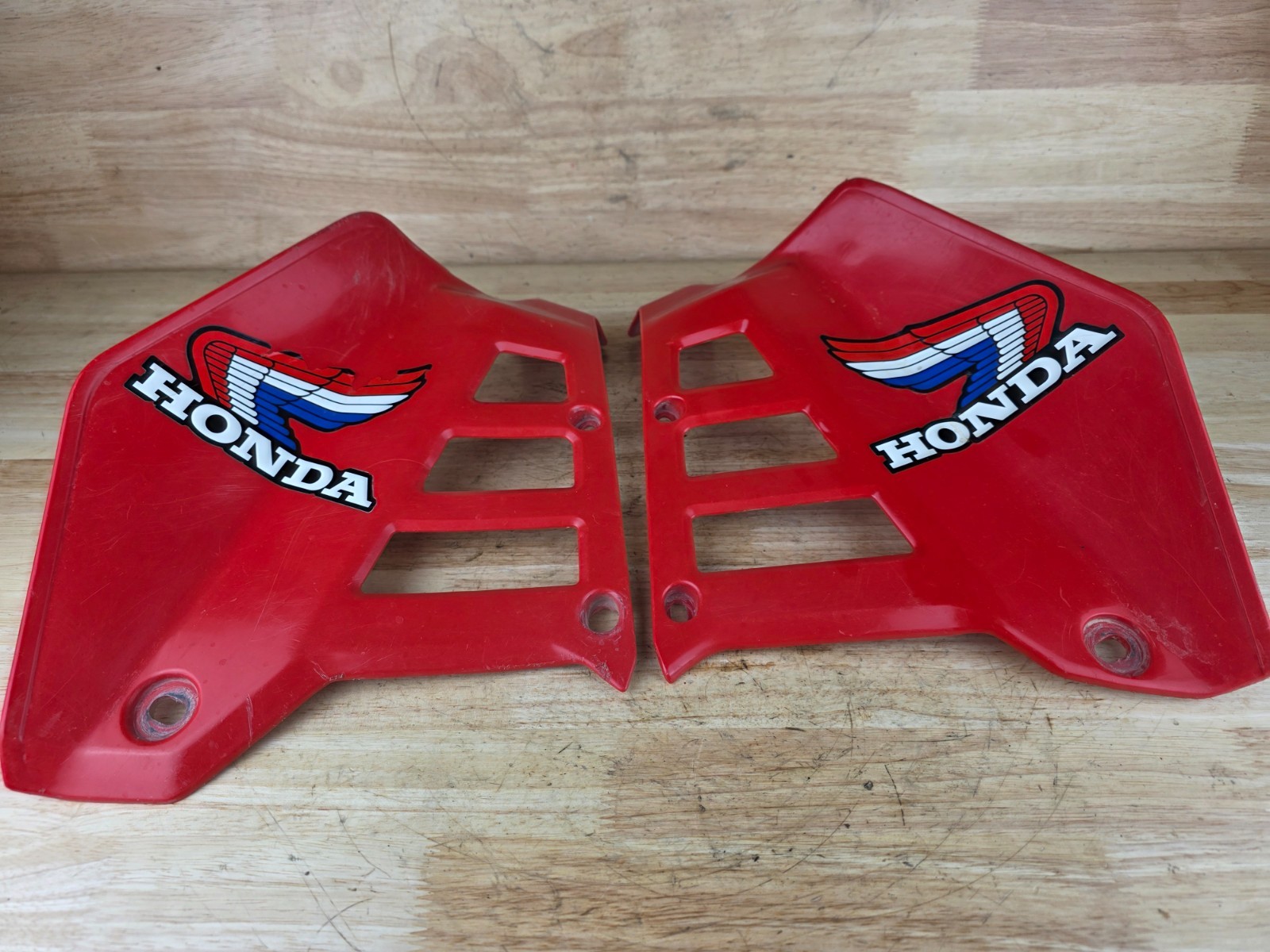 85 86 ATC250R HONDA OEM FUEL GAS TANK RADIATOR SHROUDS 1985 1986 ATC 250R