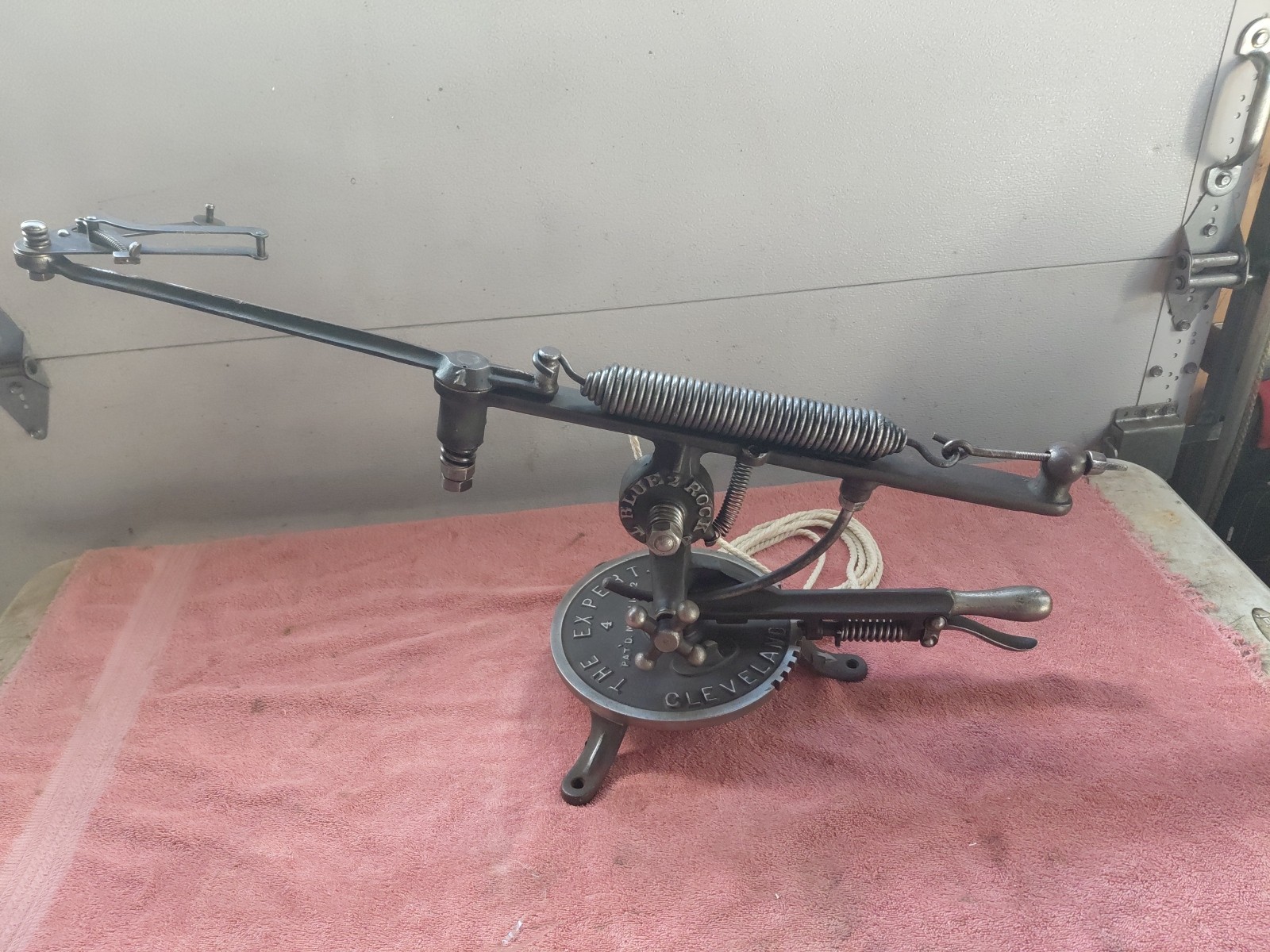 The Expert 1892 Skeet Pigeon Shooter Blue Rock Trap Cleveland Target Co #4 2