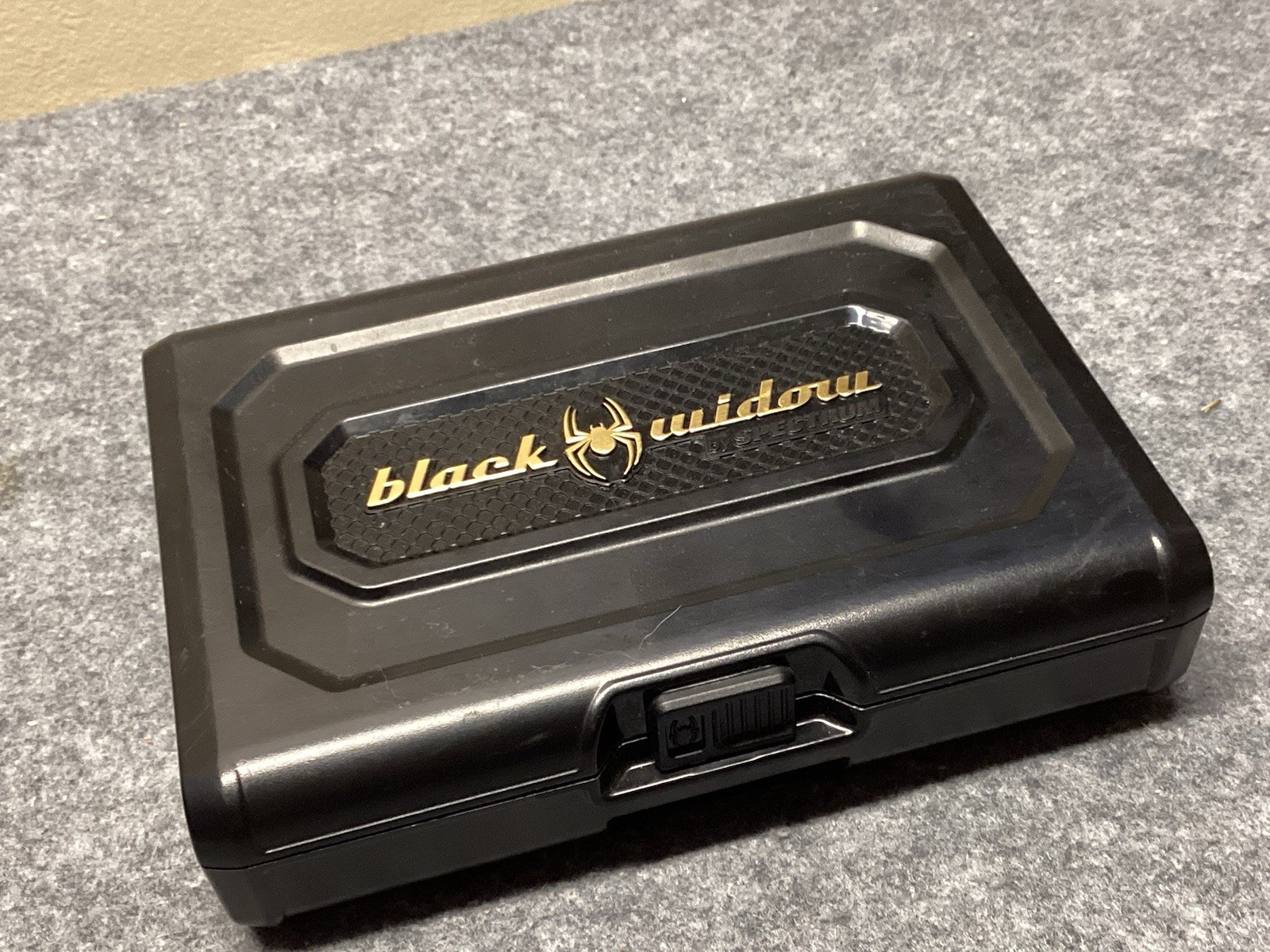 Black Widow Gravity-Feed, Dual-Action Trigger Airbrush #59584 - Used - Very Nice