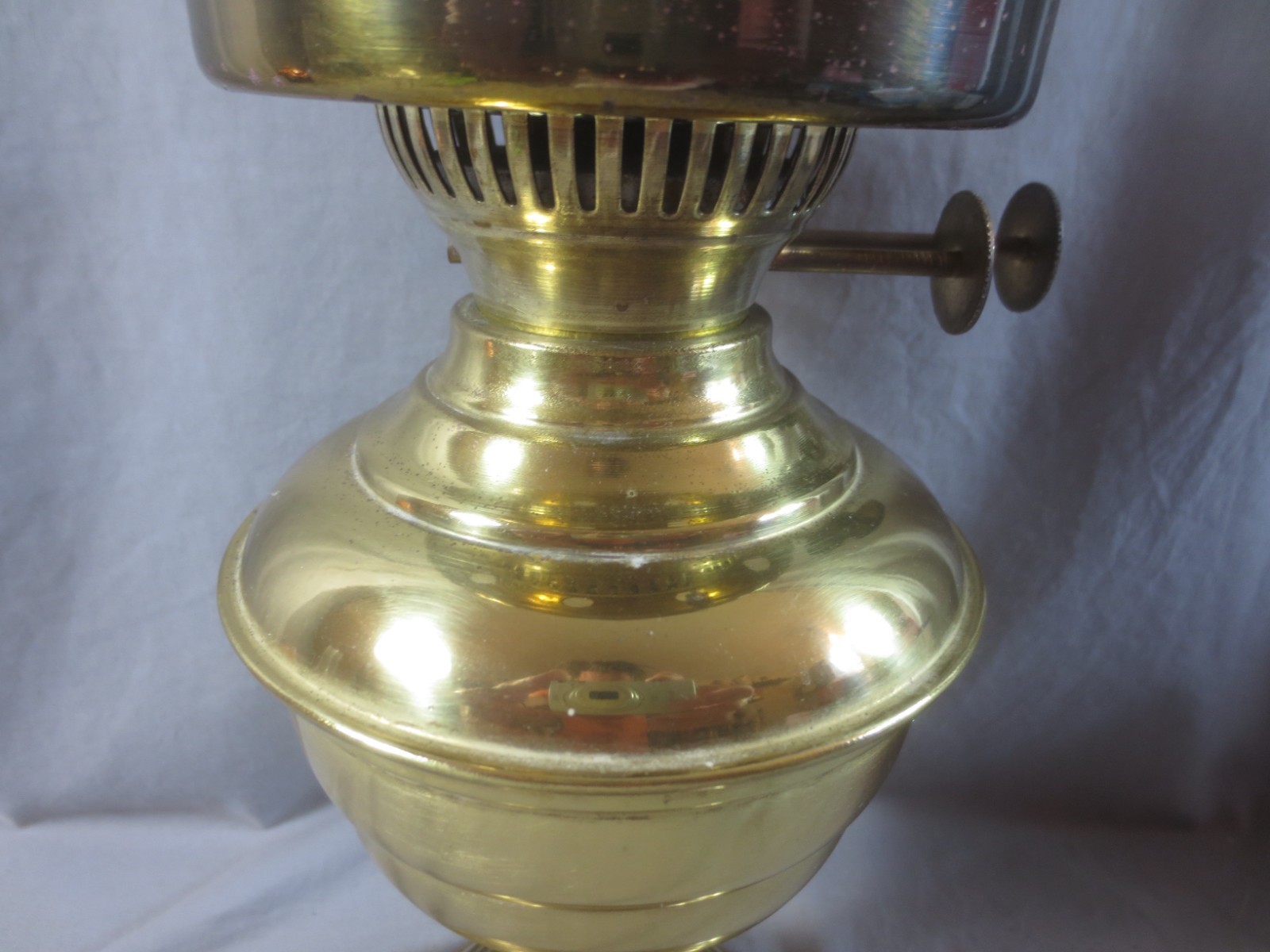 Antique Vintage Made In England Brass Oil Lamp & Chimney Shepards Hut Farmhouse