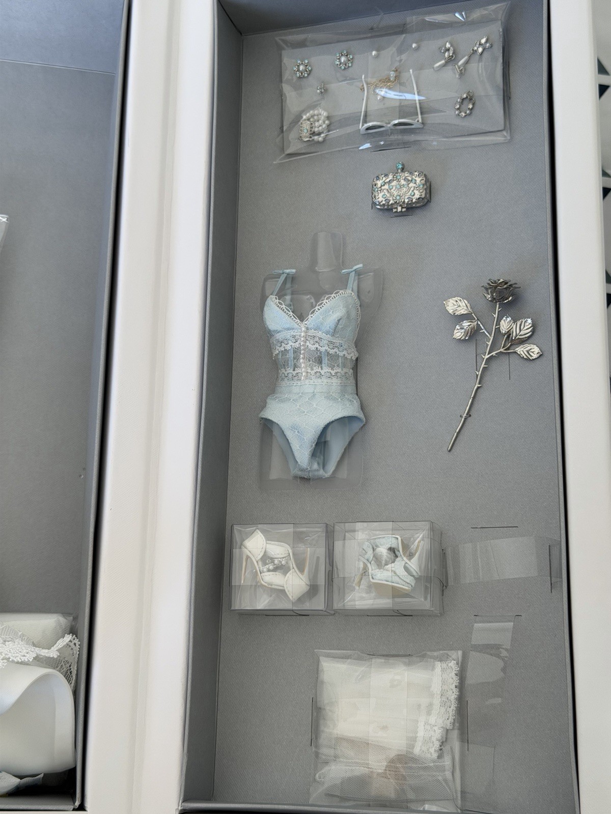 Integrity Toys Fashion Royalty Poeme d'Amour Vanessa Perrin Gift Set ~ NRFB